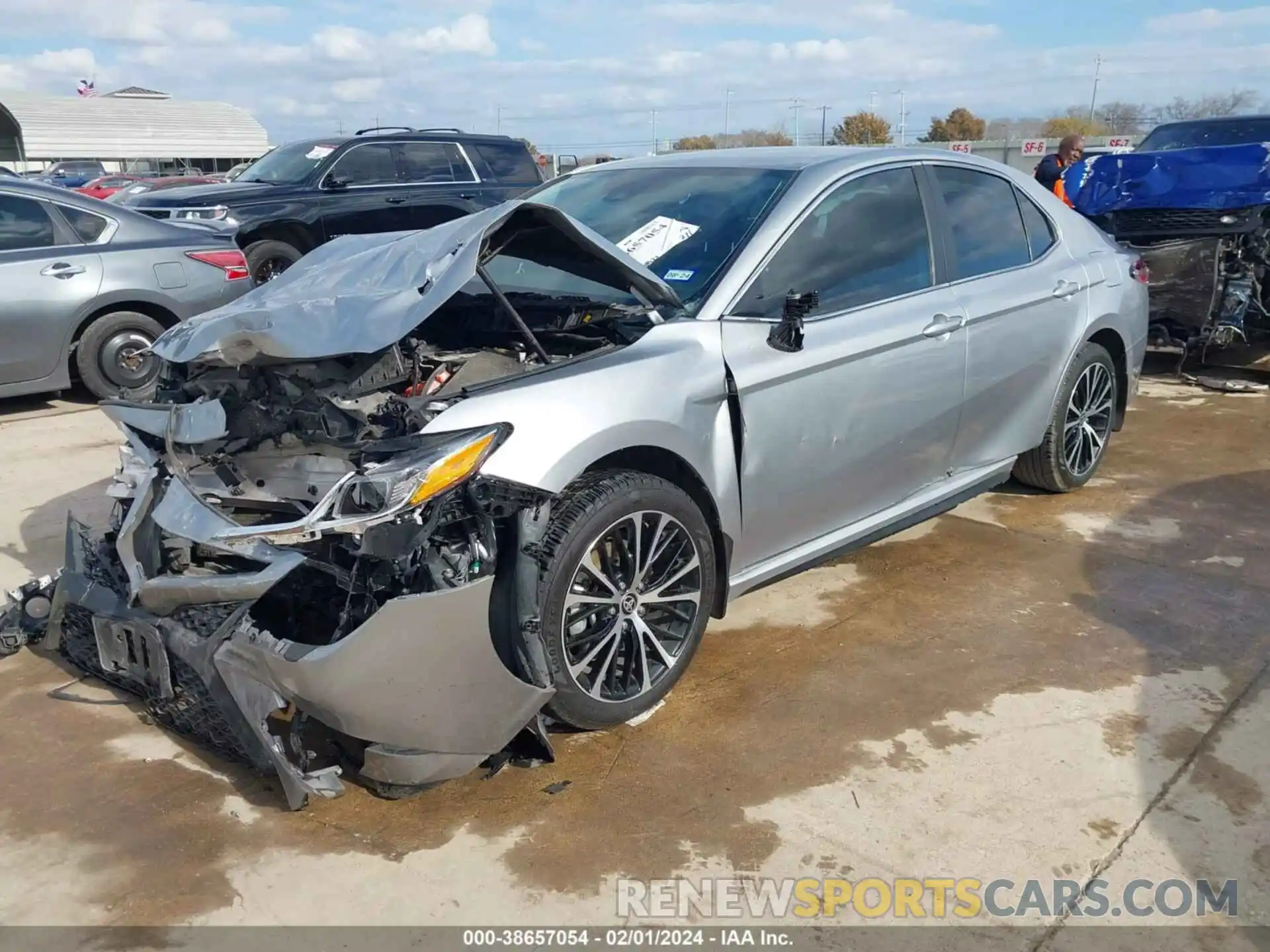 2 Photograph of a damaged car 4T1G11AKXLU510995 TOYOTA CAMRY 2020