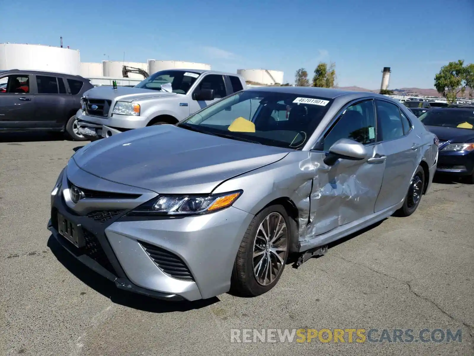 2 Photograph of a damaged car 4T1G11AKXLU862734 TOYOTA CAMRY 2020