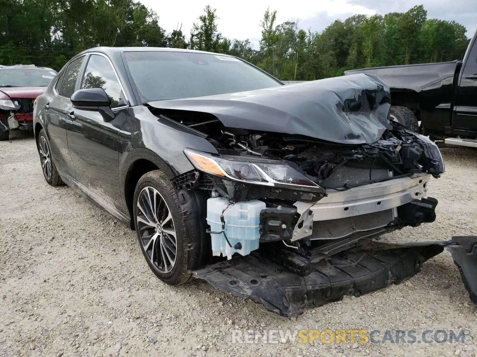 1 Photograph of a damaged car 4T1G11AKXLU866024 TOYOTA CAMRY 2020