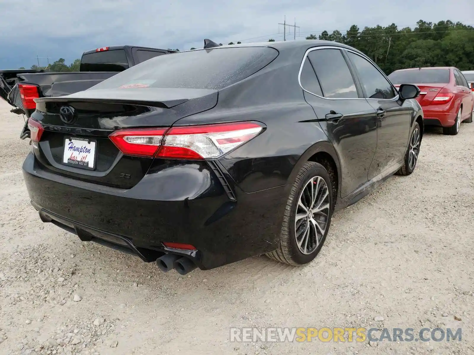 4 Photograph of a damaged car 4T1G11AKXLU866024 TOYOTA CAMRY 2020