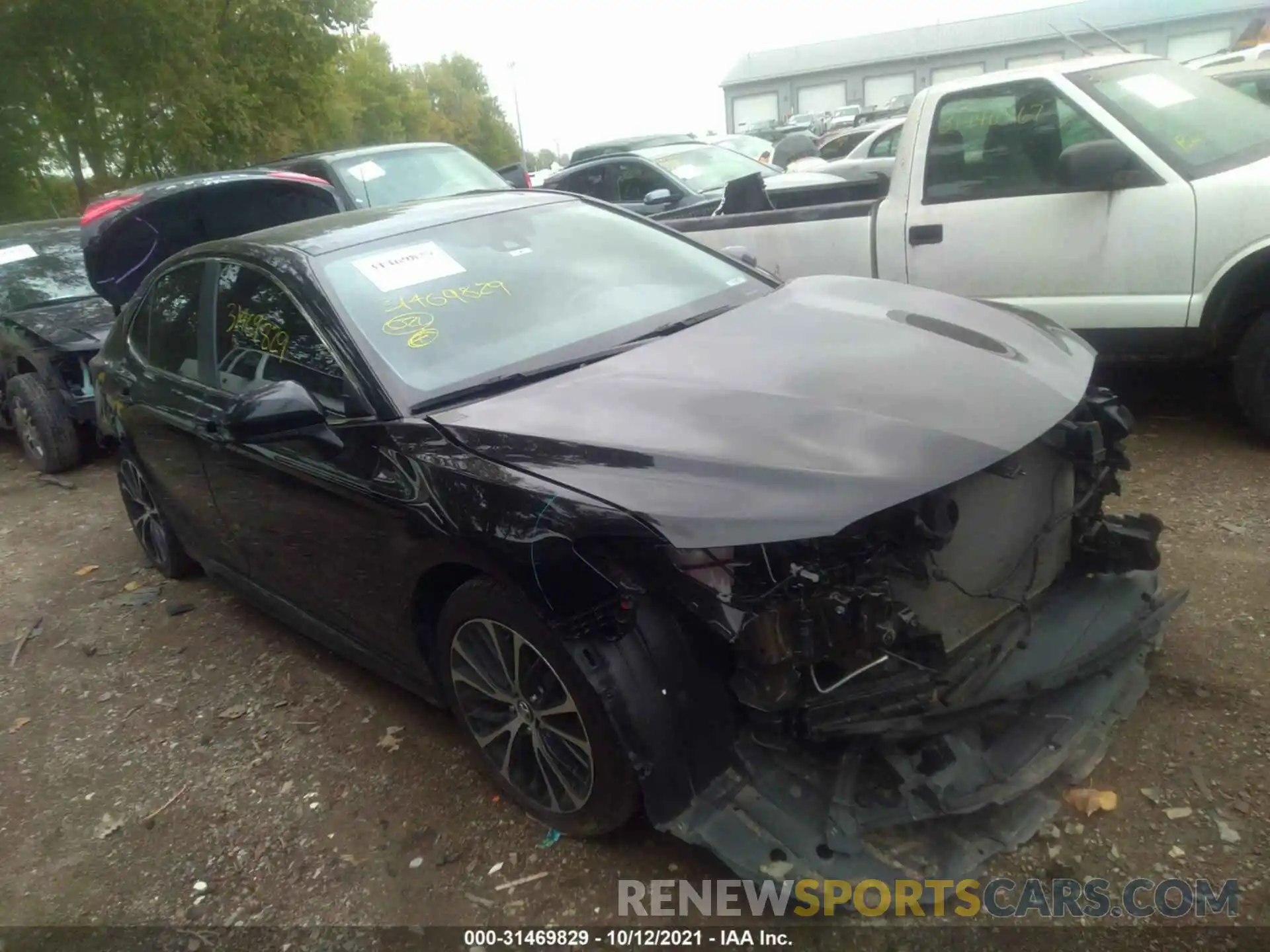 6 Photograph of a damaged car 4T1G11AKXLU866413 TOYOTA CAMRY 2020