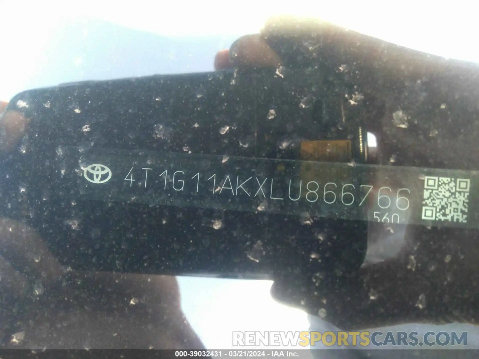9 Photograph of a damaged car 4T1G11AKXLU866766 TOYOTA CAMRY 2020