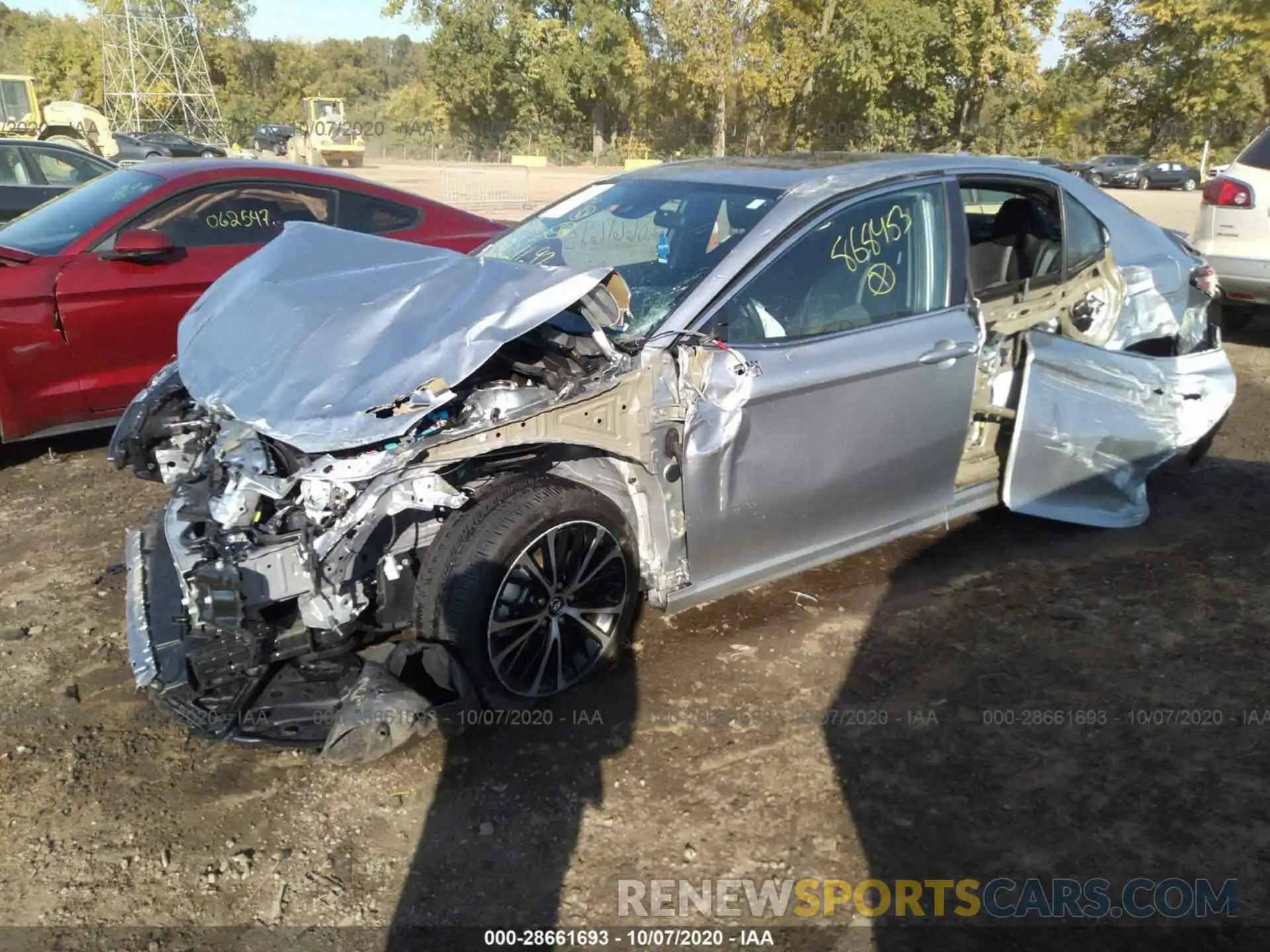 2 Photograph of a damaged car 4T1G11AKXLU868453 TOYOTA CAMRY 2020