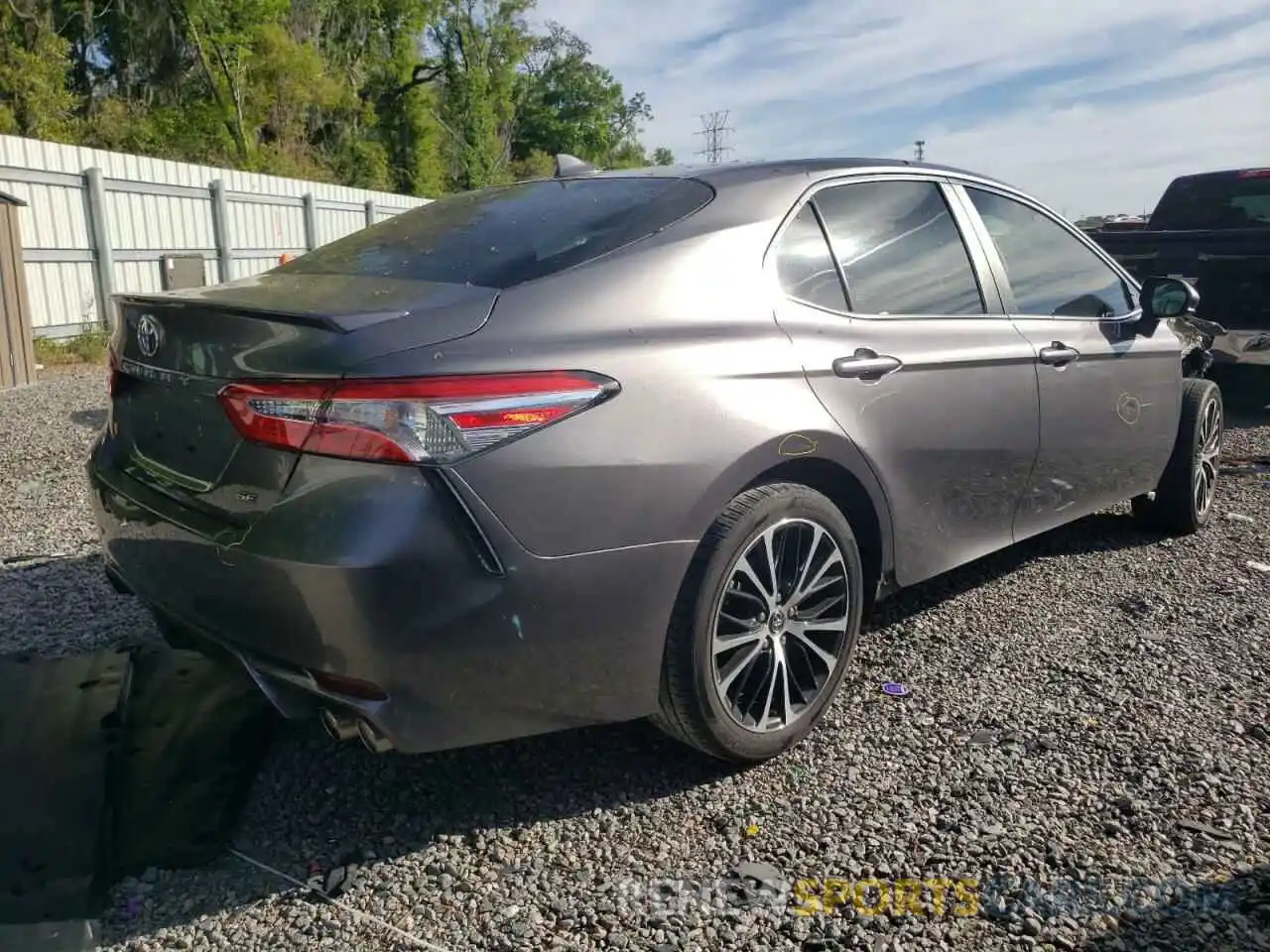 3 Photograph of a damaged car 4T1G11AKXLU869389 TOYOTA CAMRY 2020