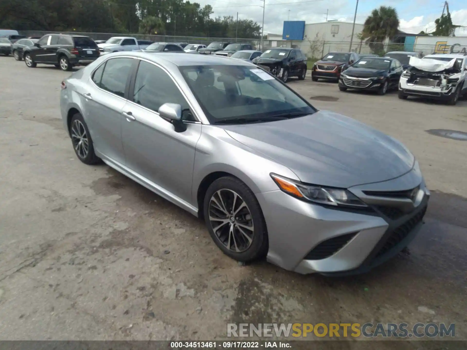 1 Photograph of a damaged car 4T1G11AKXLU870431 TOYOTA CAMRY 2020