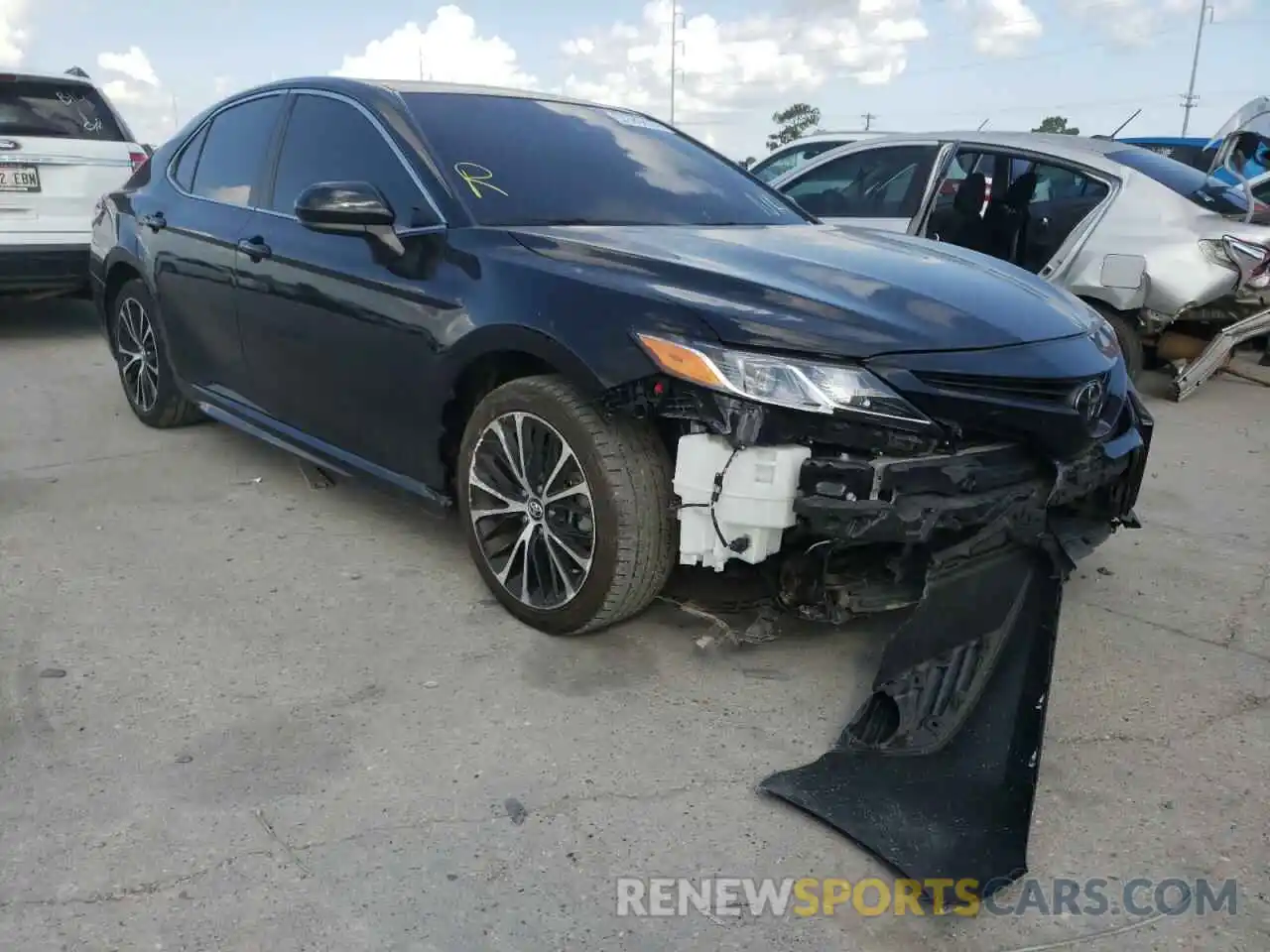 1 Photograph of a damaged car 4T1G11AKXLU873054 TOYOTA CAMRY 2020