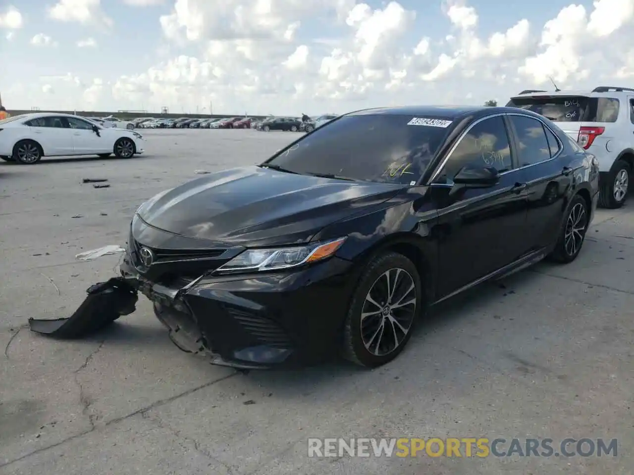 2 Photograph of a damaged car 4T1G11AKXLU873054 TOYOTA CAMRY 2020