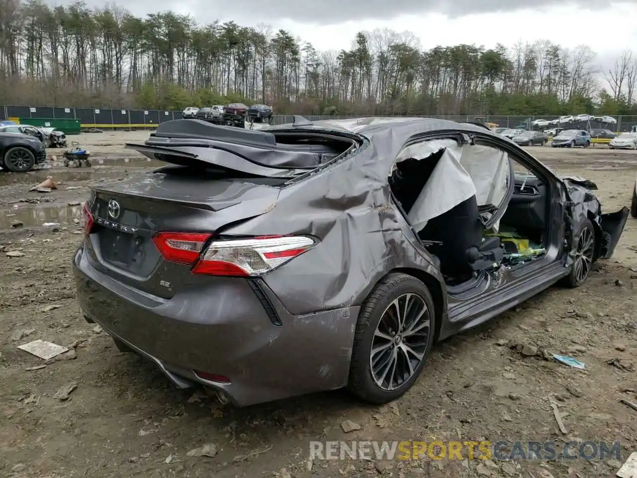 4 Photograph of a damaged car 4T1G11AKXLU873944 TOYOTA CAMRY 2020