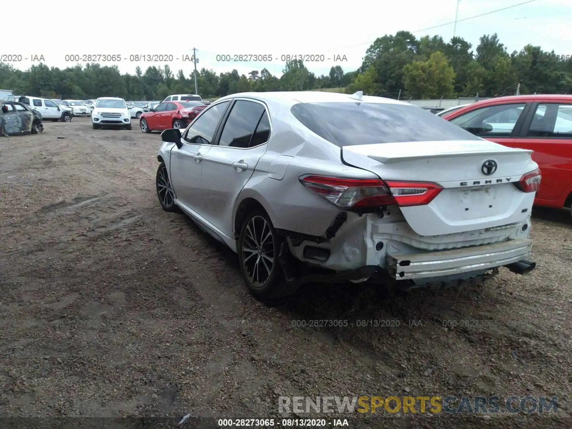 3 Photograph of a damaged car 4T1G11AKXLU878061 TOYOTA CAMRY 2020