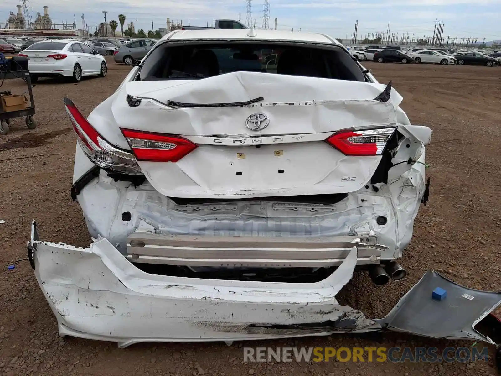 9 Photograph of a damaged car 4T1G11AKXLU881767 TOYOTA CAMRY 2020