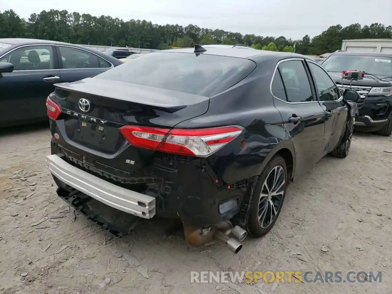 4 Photograph of a damaged car 4T1G11AKXLU891652 TOYOTA CAMRY 2020