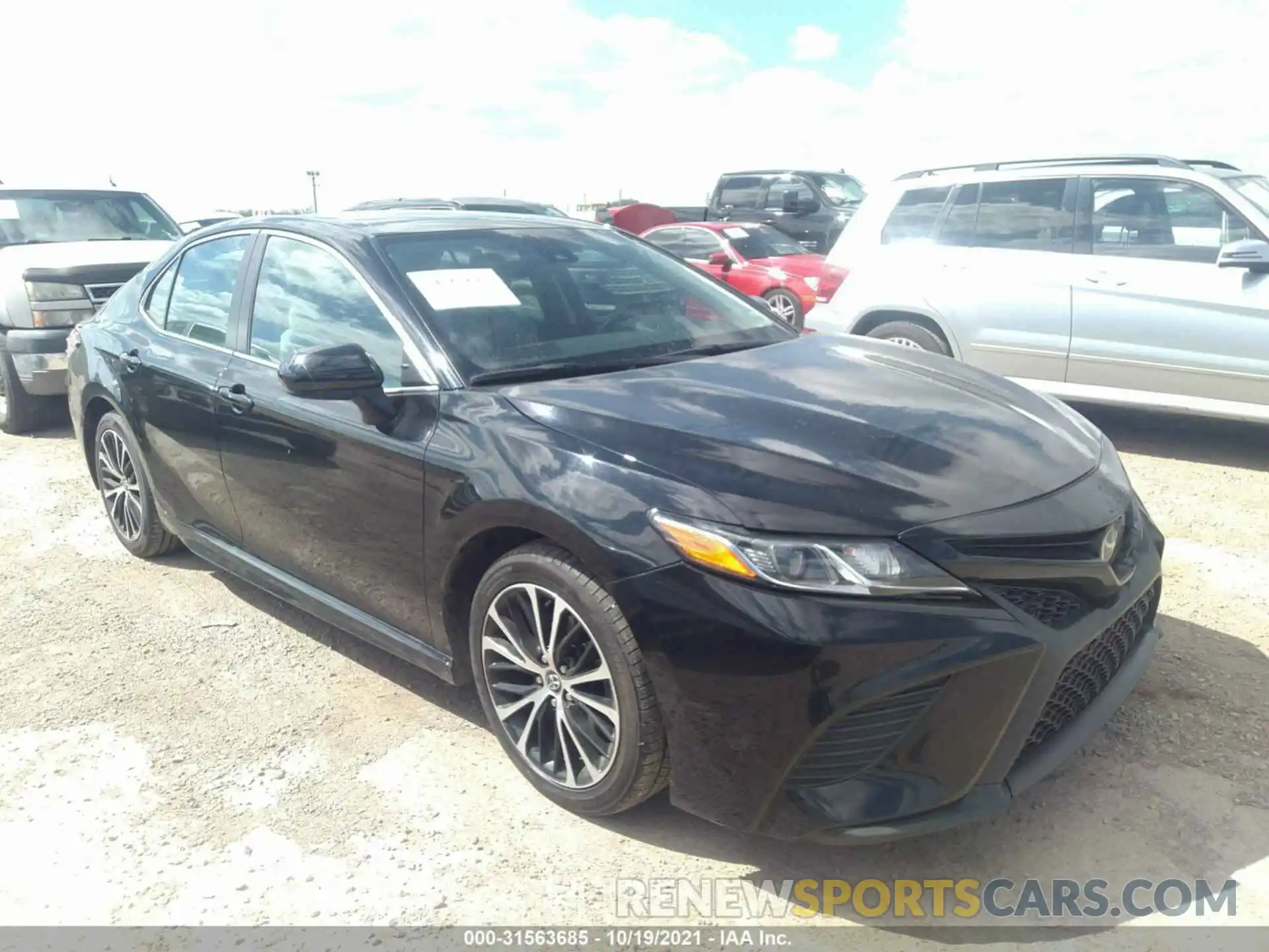 1 Photograph of a damaged car 4T1G11AKXLU894311 TOYOTA CAMRY 2020