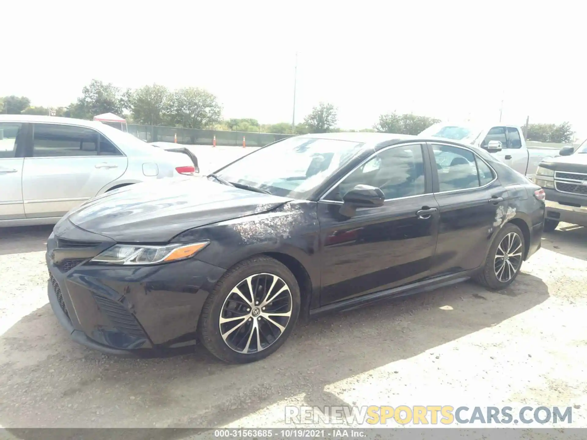 6 Photograph of a damaged car 4T1G11AKXLU894311 TOYOTA CAMRY 2020