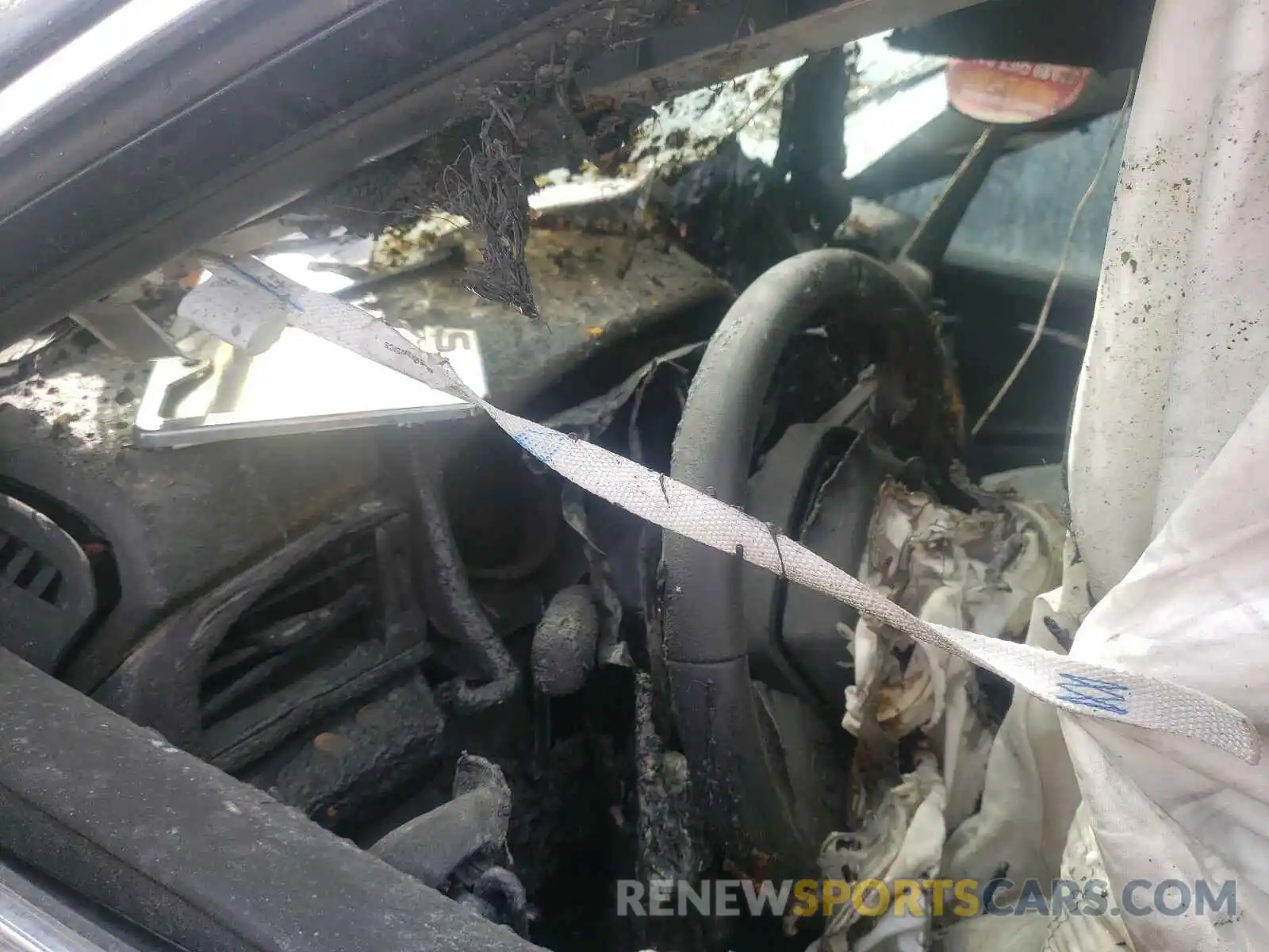 10 Фотография поврежденного автомобиля 4T1G11AKXLU897290 TOYOTA CAMRY 2020