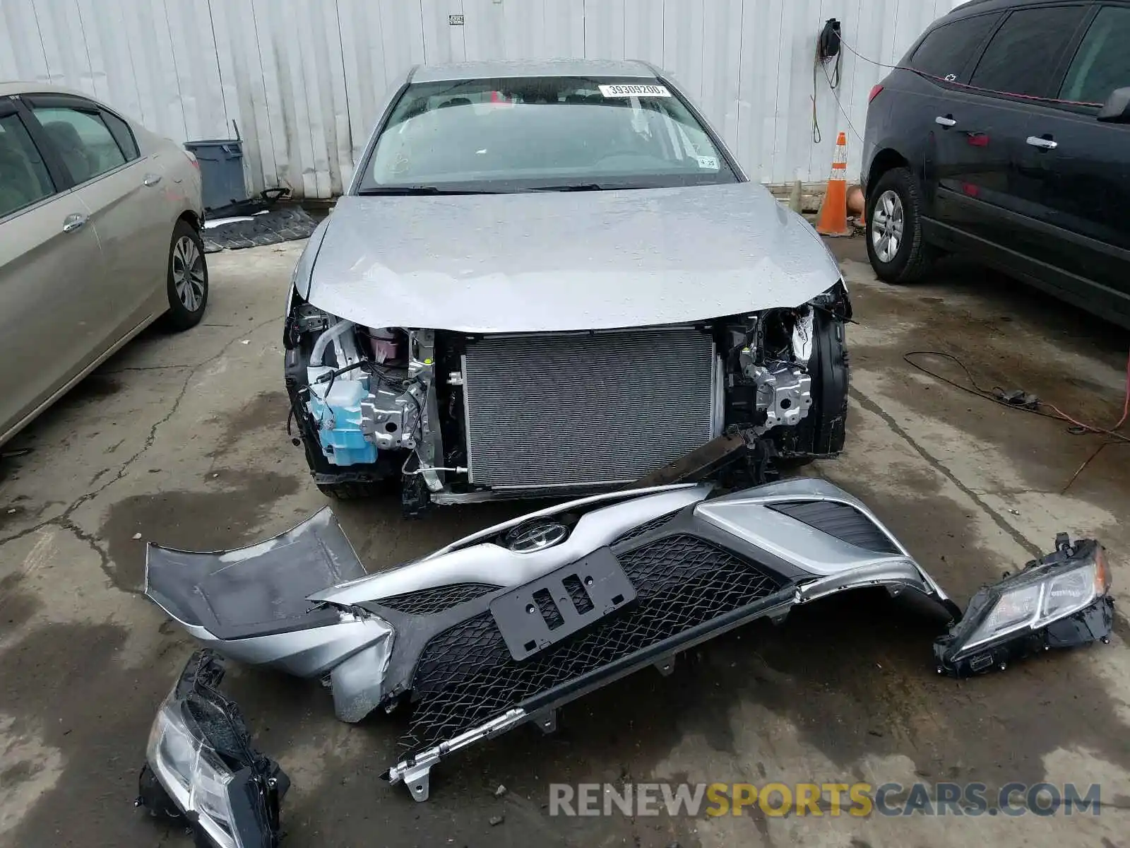 9 Photograph of a damaged car 4T1G11AKXLU899010 TOYOTA CAMRY 2020