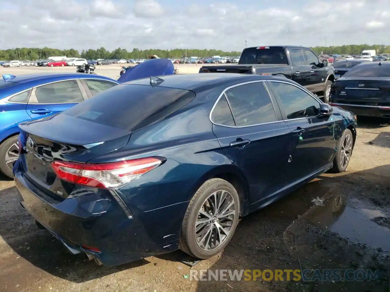 4 Photograph of a damaged car 4T1G11AKXLU902097 TOYOTA CAMRY 2020