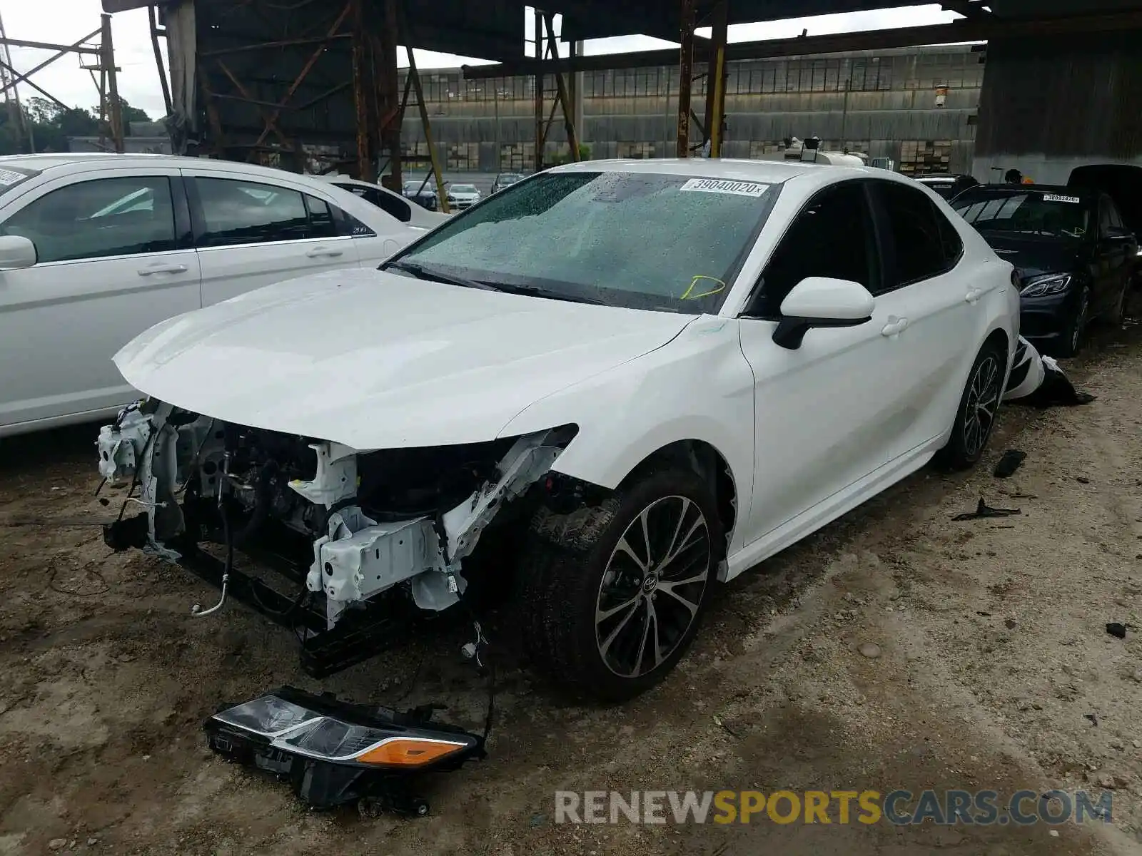 2 Photograph of a damaged car 4T1G11AKXLU903573 TOYOTA CAMRY 2020