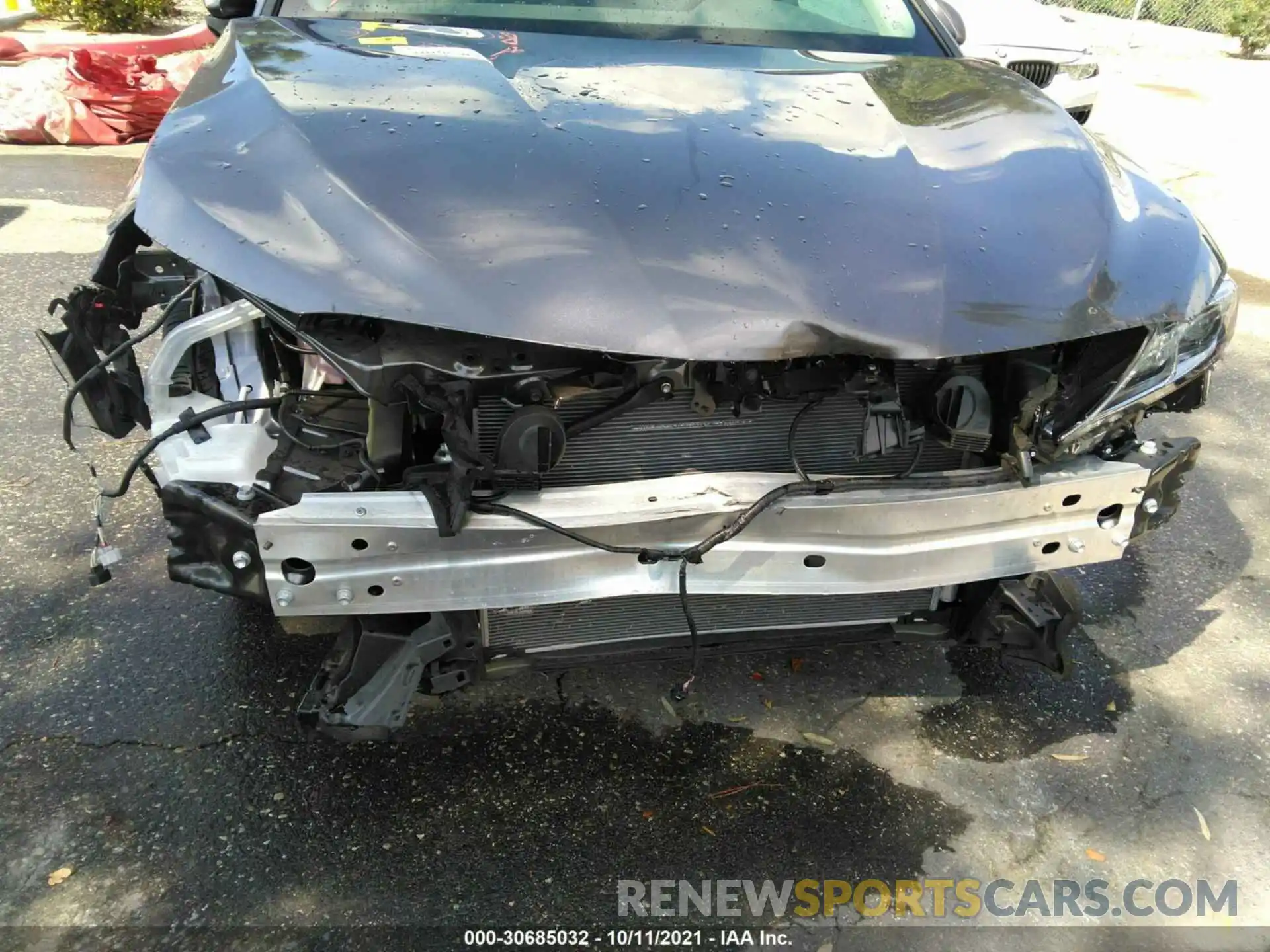 6 Photograph of a damaged car 4T1G11AKXLU907610 TOYOTA CAMRY 2020