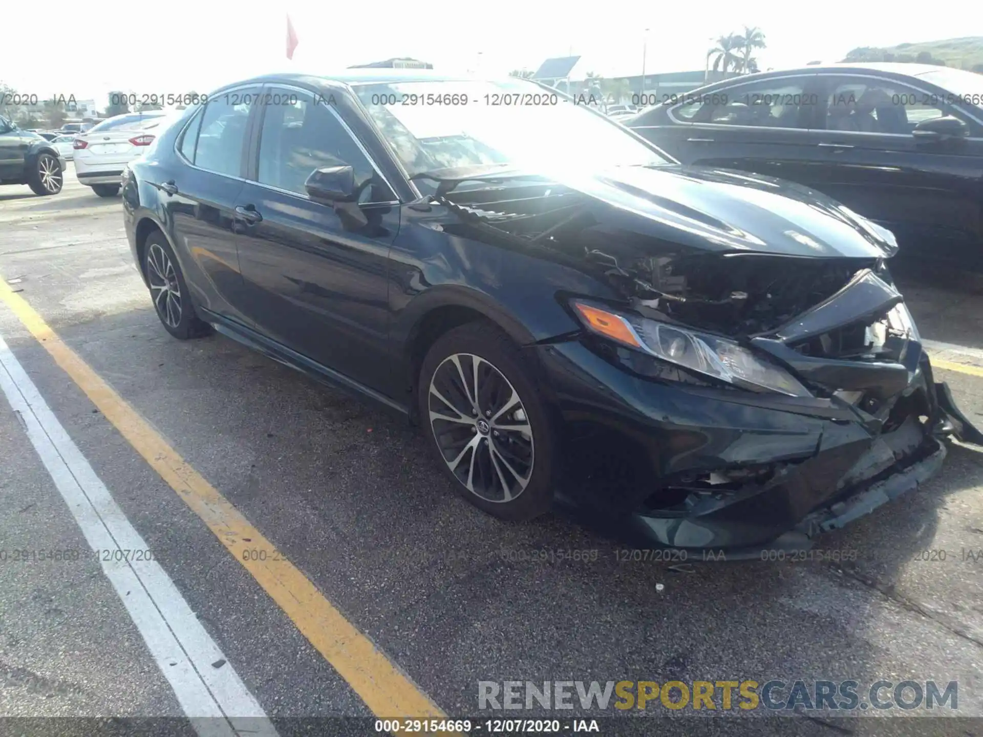 1 Photograph of a damaged car 4T1G11AKXLU910037 TOYOTA CAMRY 2020