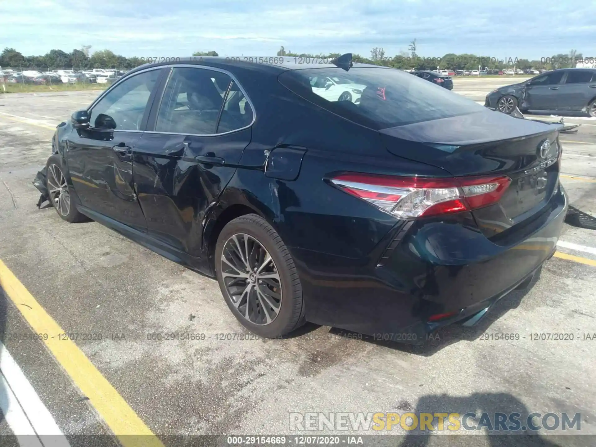 3 Photograph of a damaged car 4T1G11AKXLU910037 TOYOTA CAMRY 2020