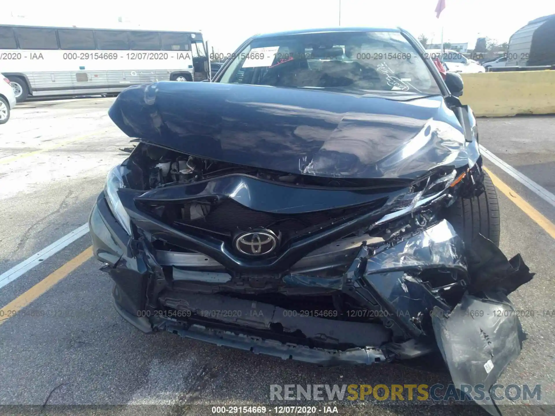 6 Photograph of a damaged car 4T1G11AKXLU910037 TOYOTA CAMRY 2020