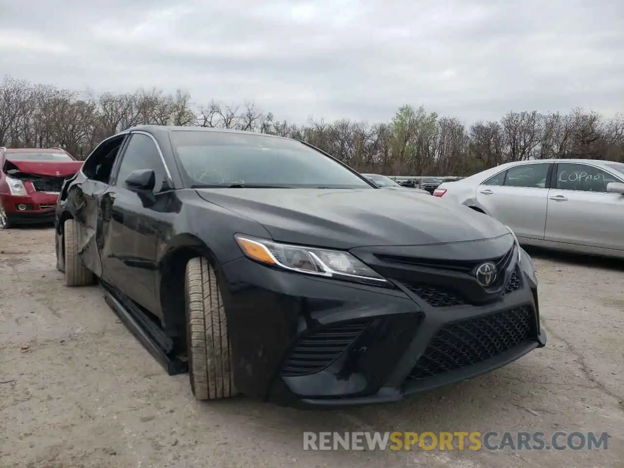 1 Photograph of a damaged car 4T1G11AKXLU912841 TOYOTA CAMRY 2020