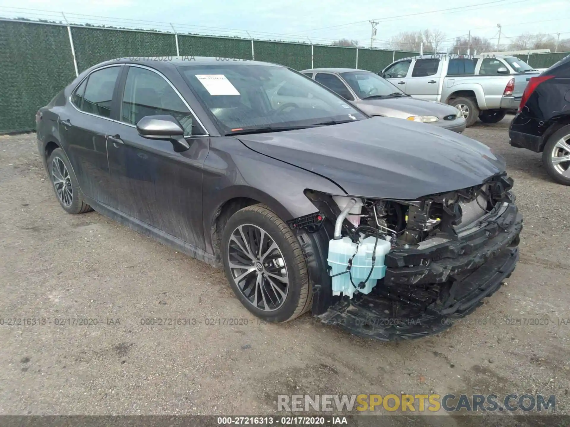 1 Photograph of a damaged car 4T1G11AKXLU915321 TOYOTA CAMRY 2020