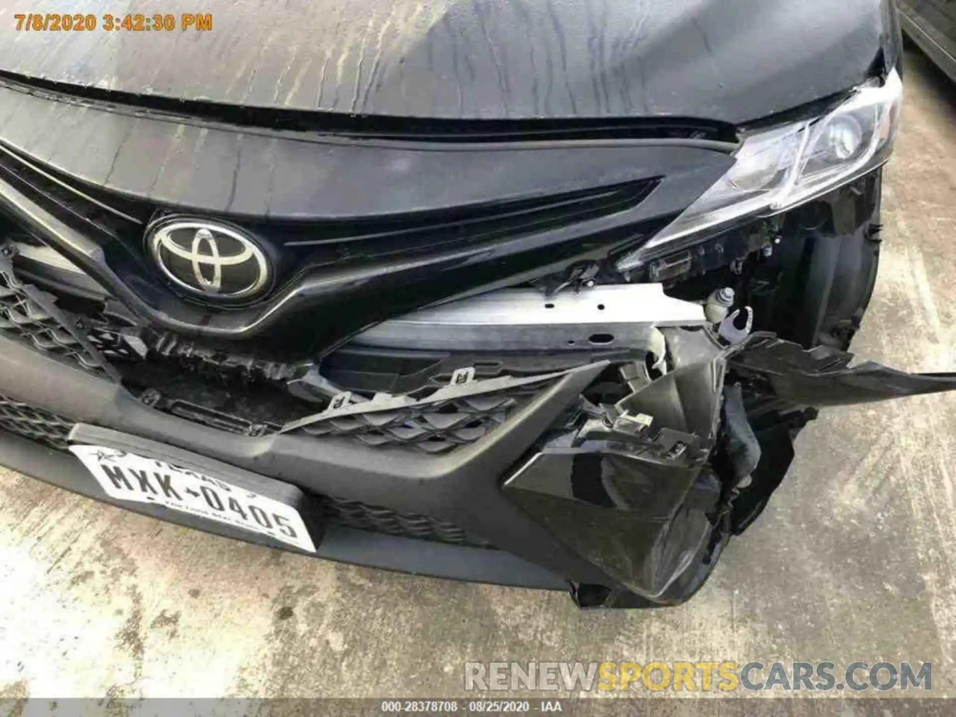 1 Photograph of a damaged car 4T1G11AKXLU916002 TOYOTA CAMRY 2020