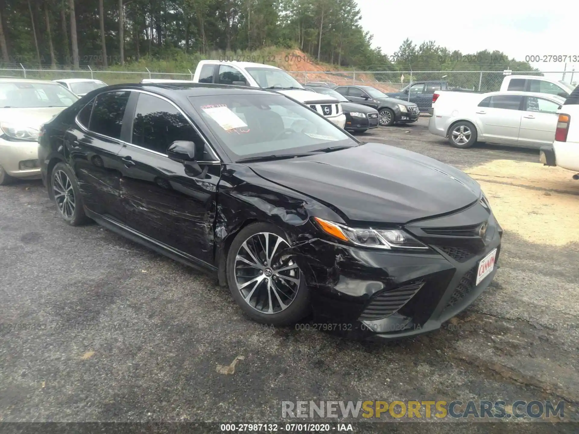 1 Photograph of a damaged car 4T1G11AKXLU917568 TOYOTA CAMRY 2020