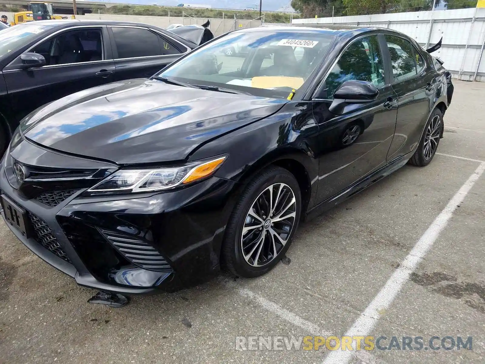 2 Photograph of a damaged car 4T1G11AKXLU920261 TOYOTA CAMRY 2020