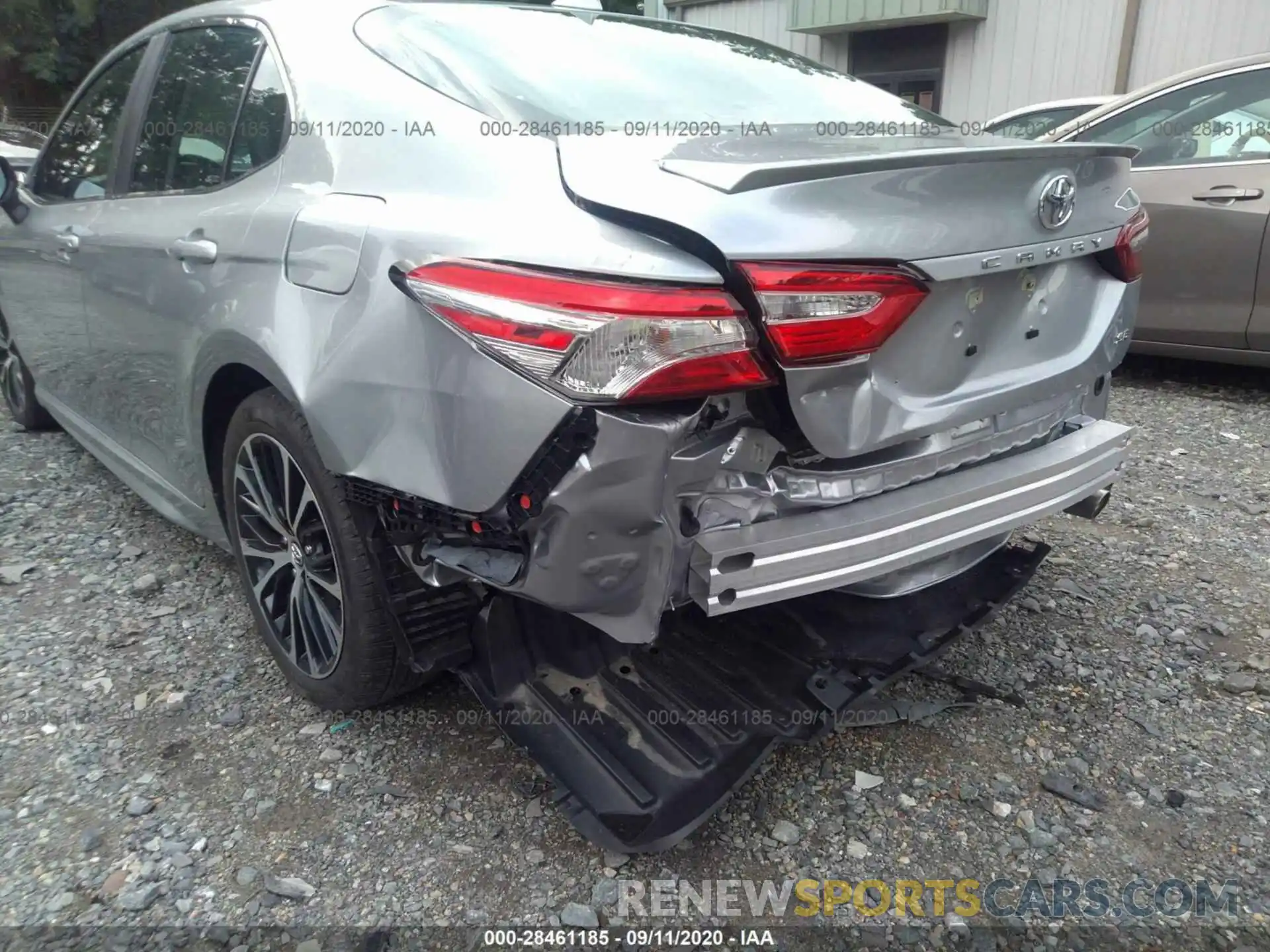 6 Photograph of a damaged car 4T1G11AKXLU923533 TOYOTA CAMRY 2020