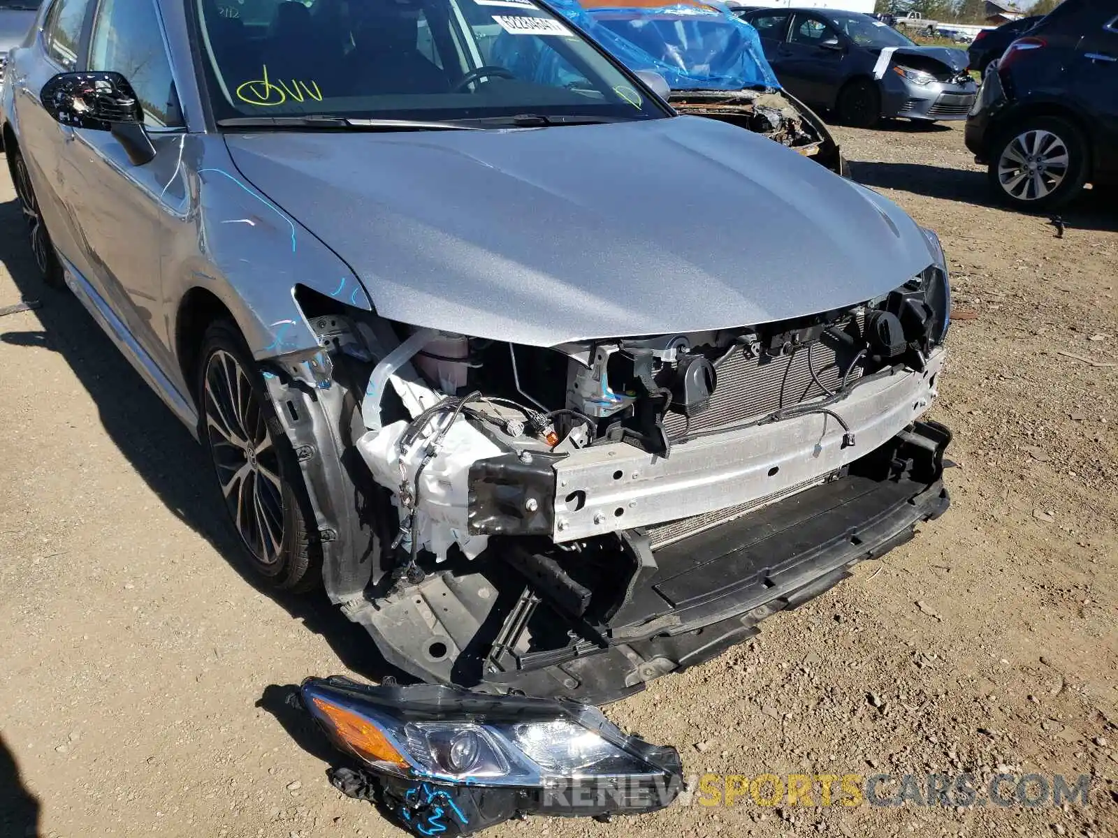 9 Photograph of a damaged car 4T1G11AKXLU924777 TOYOTA CAMRY 2020