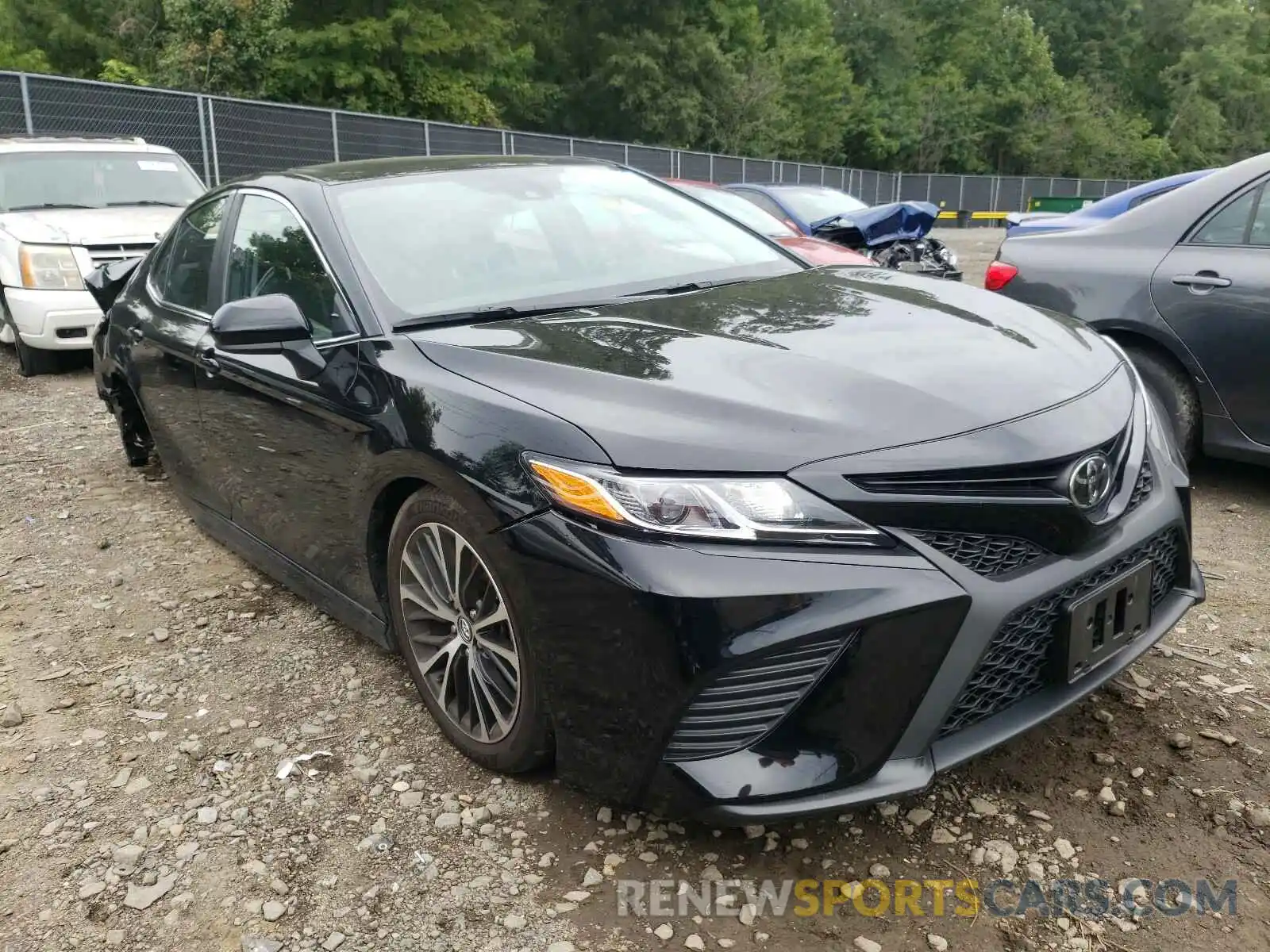 1 Photograph of a damaged car 4T1G11AKXLU925007 TOYOTA CAMRY 2020