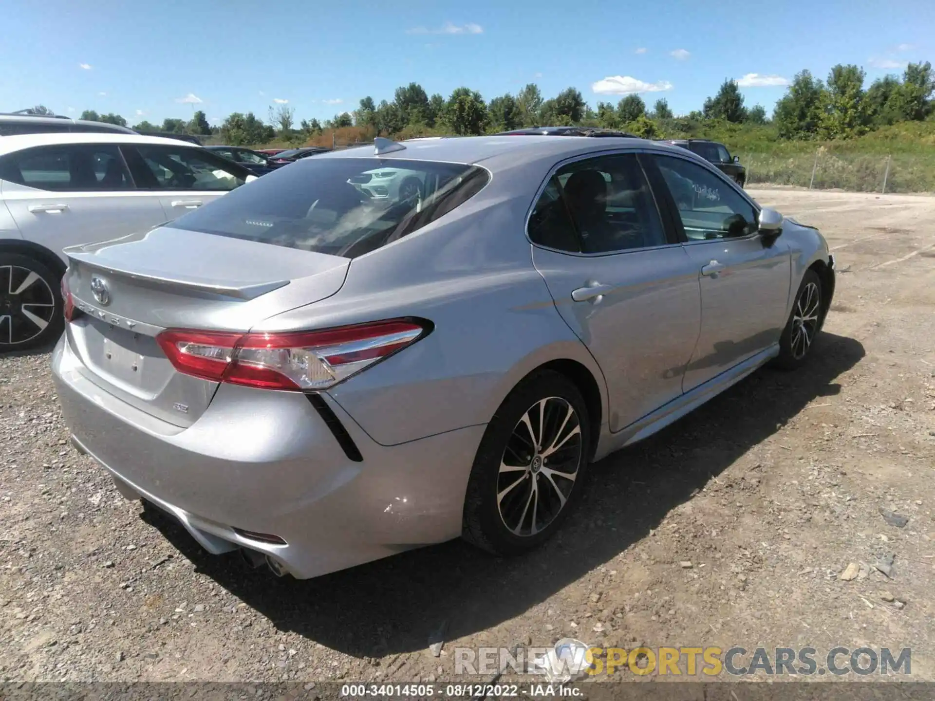 4 Photograph of a damaged car 4T1G11AKXLU926335 TOYOTA CAMRY 2020