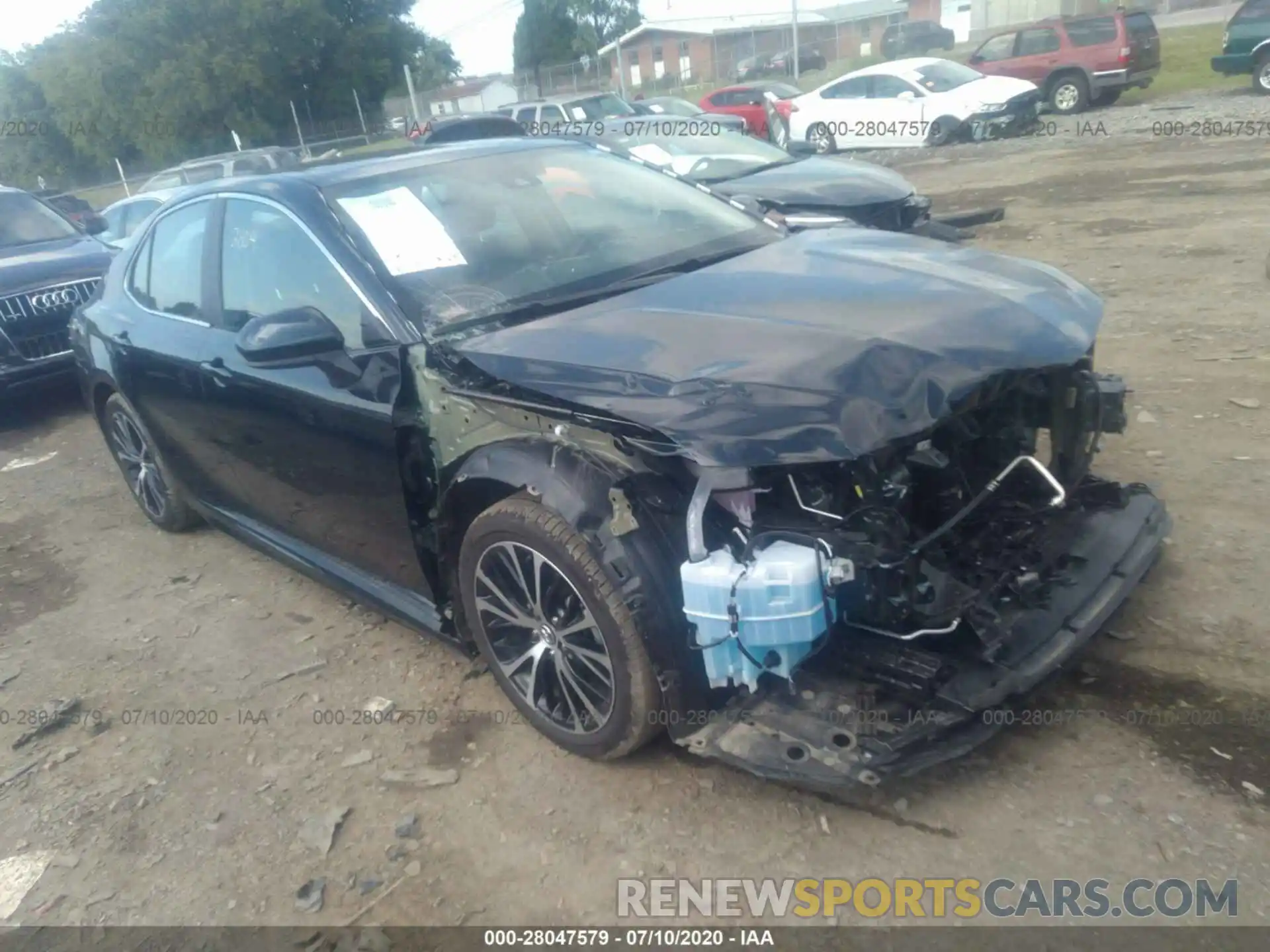 1 Photograph of a damaged car 4T1G11AKXLU926383 TOYOTA CAMRY 2020