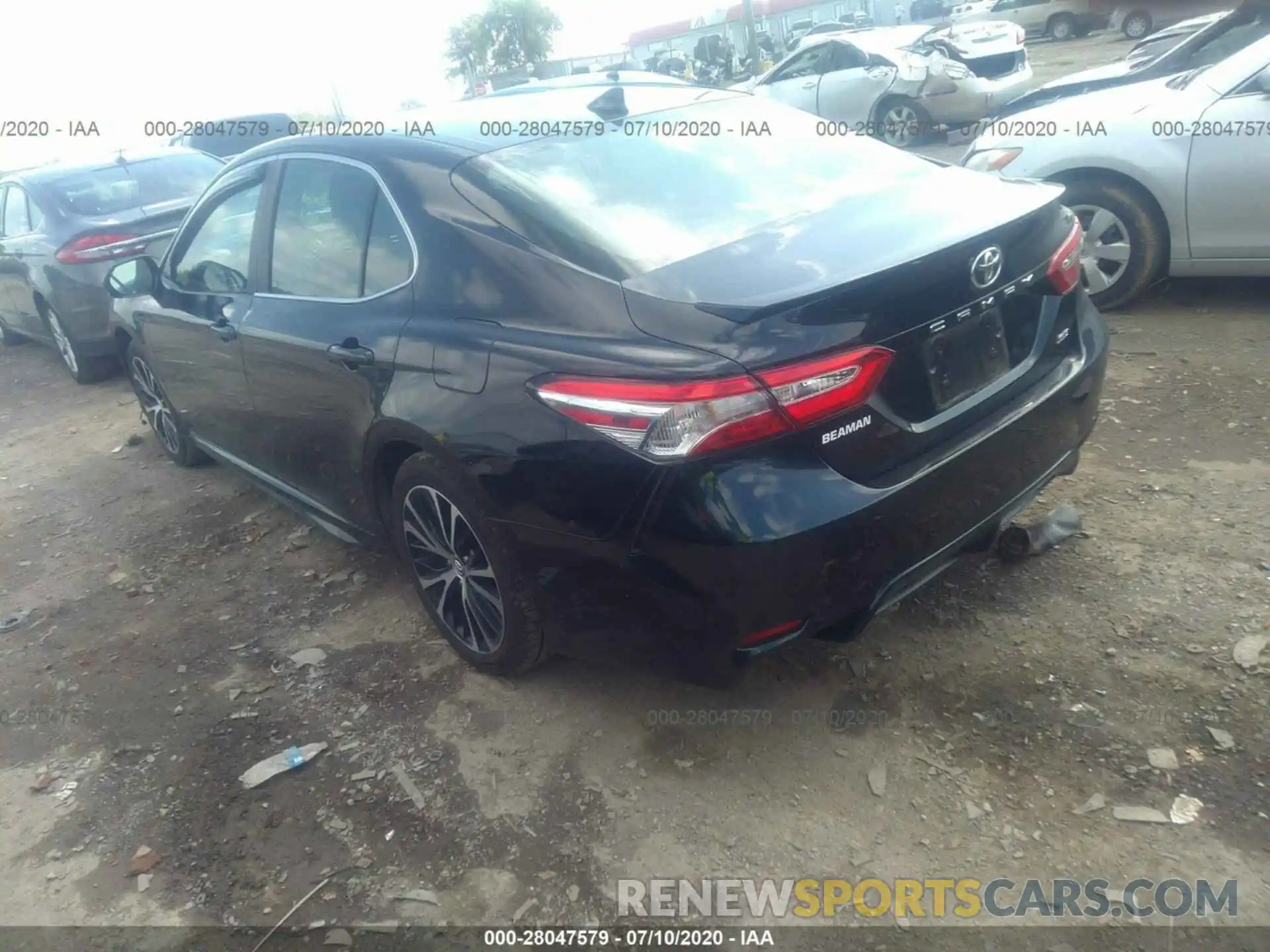 3 Photograph of a damaged car 4T1G11AKXLU926383 TOYOTA CAMRY 2020