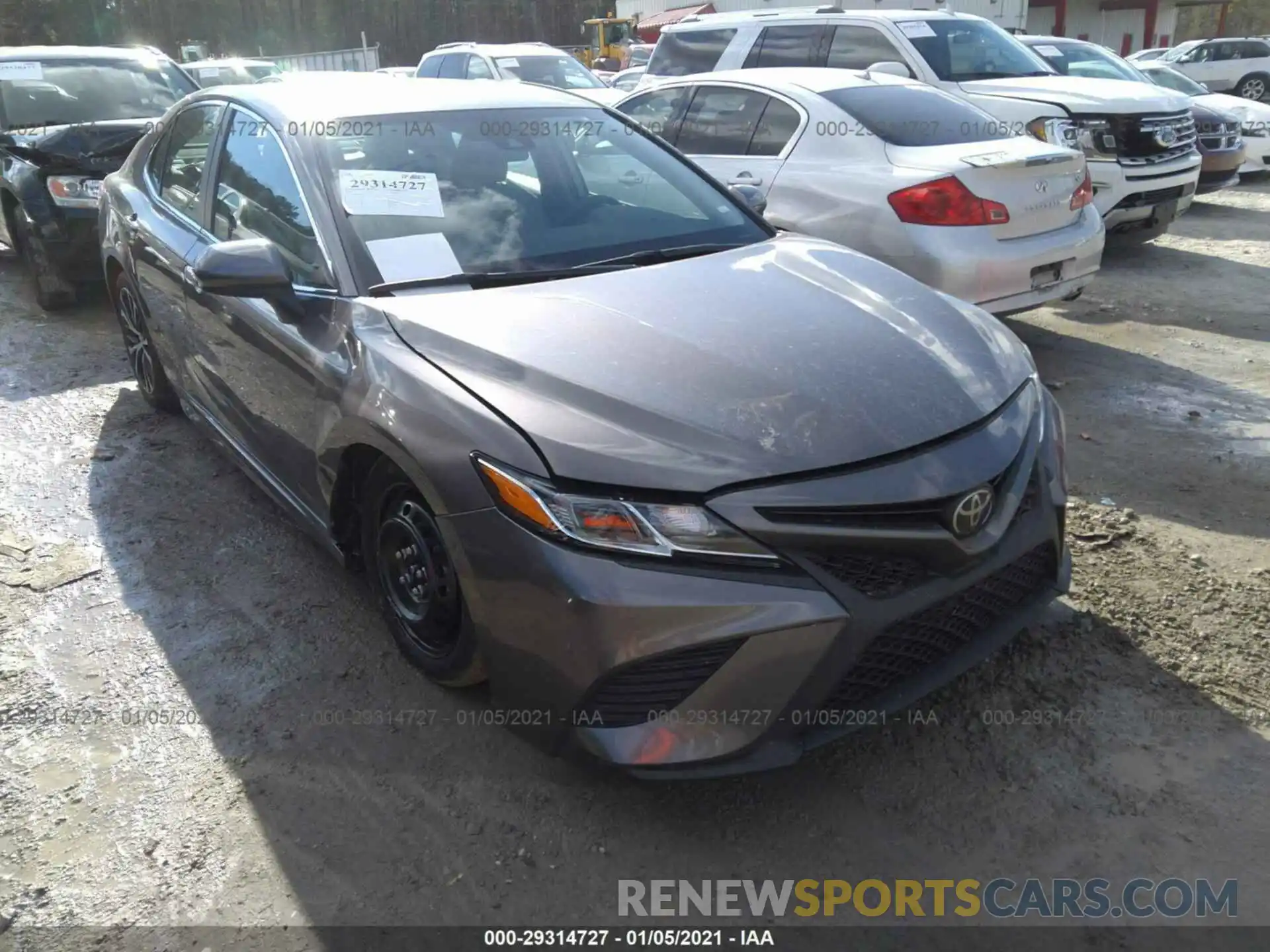 1 Photograph of a damaged car 4T1G11AKXLU927095 TOYOTA CAMRY 2020