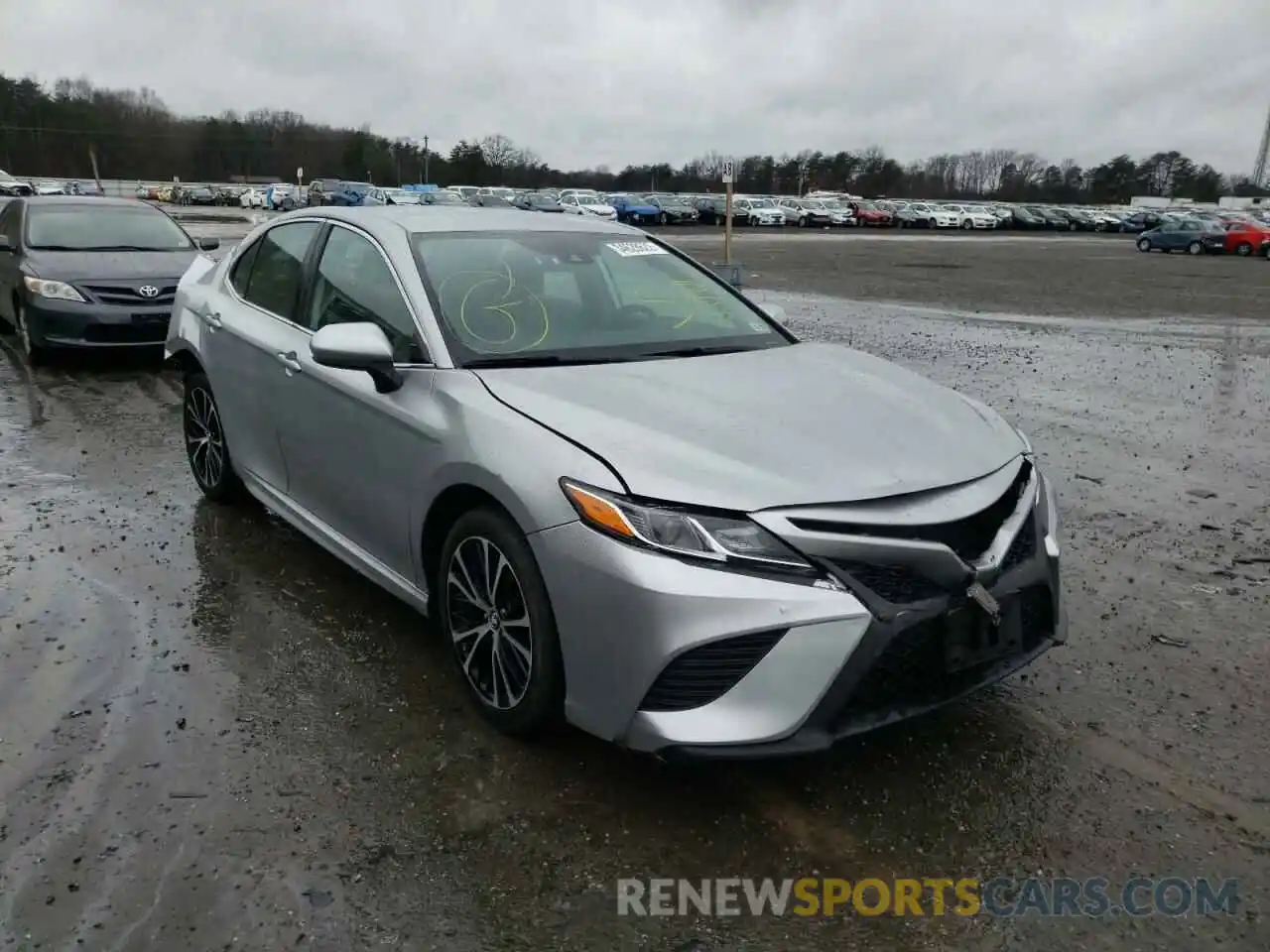 1 Photograph of a damaged car 4T1G11AKXLU927582 TOYOTA CAMRY 2020