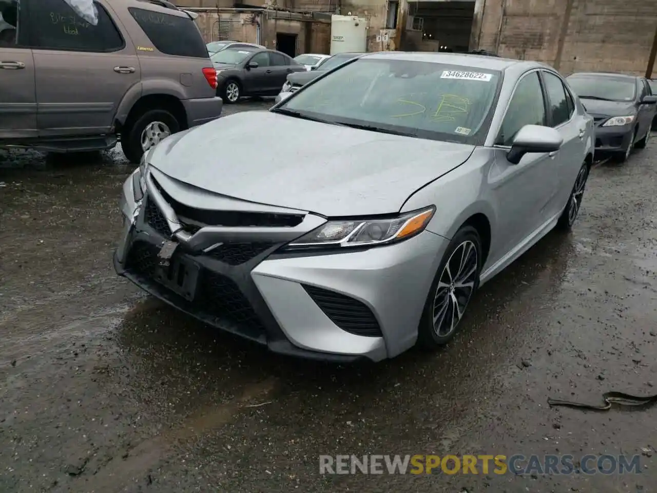 2 Photograph of a damaged car 4T1G11AKXLU927582 TOYOTA CAMRY 2020