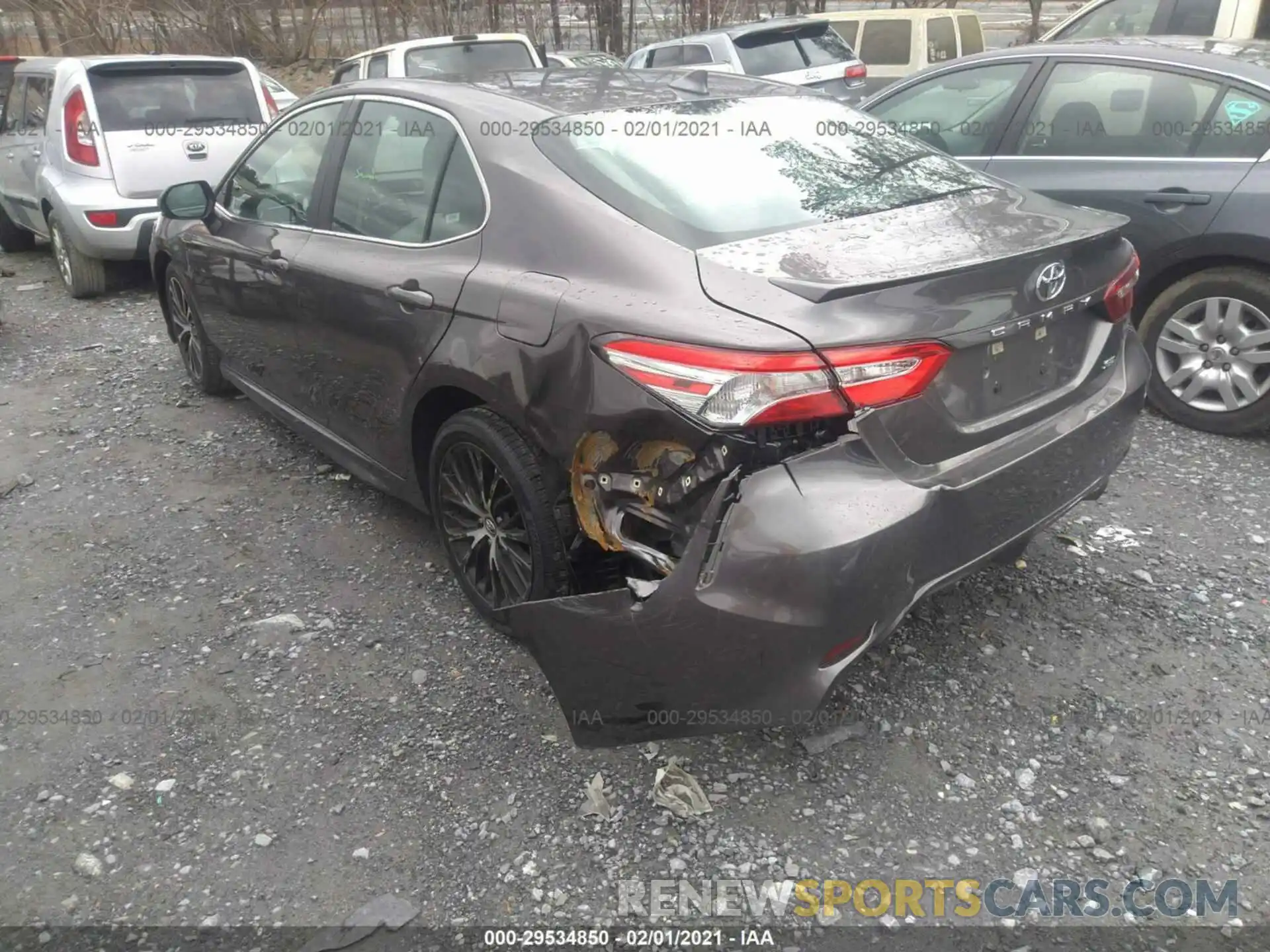 6 Photograph of a damaged car 4T1G11AKXLU929980 TOYOTA CAMRY 2020