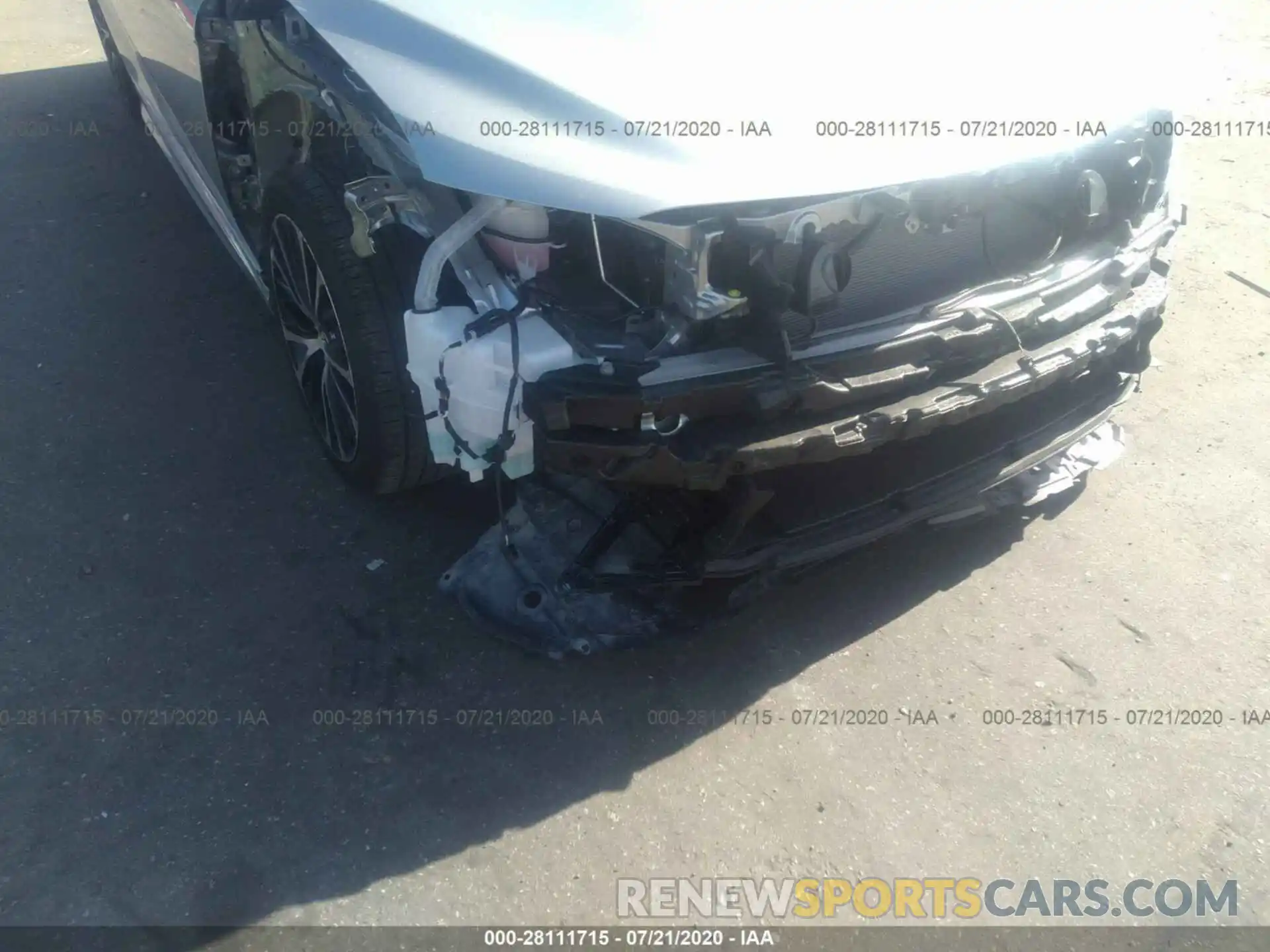 6 Photograph of a damaged car 4T1G11AKXLU930451 TOYOTA CAMRY 2020