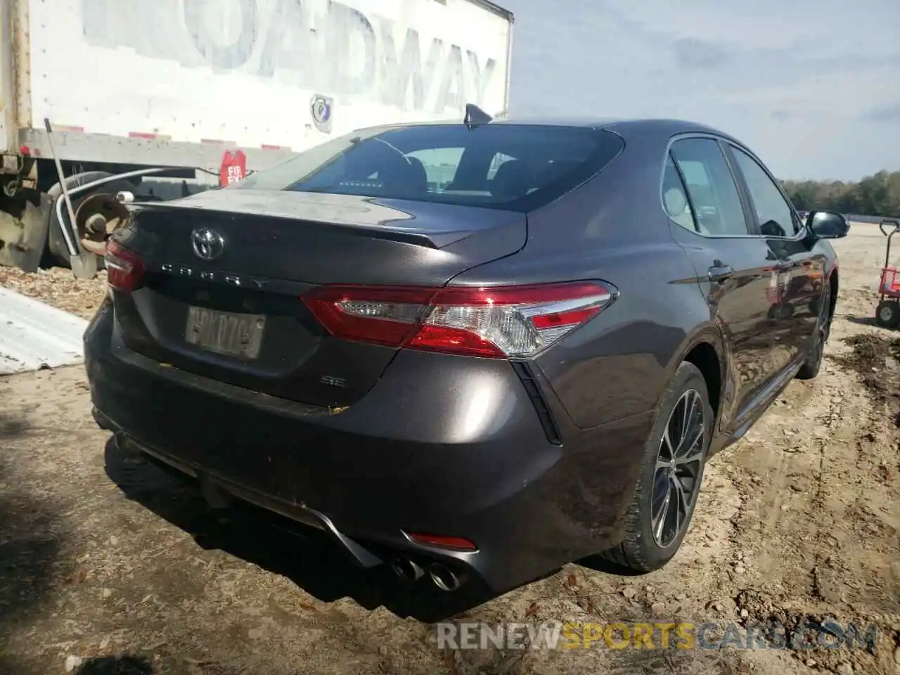 4 Photograph of a damaged car 4T1G11AKXLU931700 TOYOTA CAMRY 2020