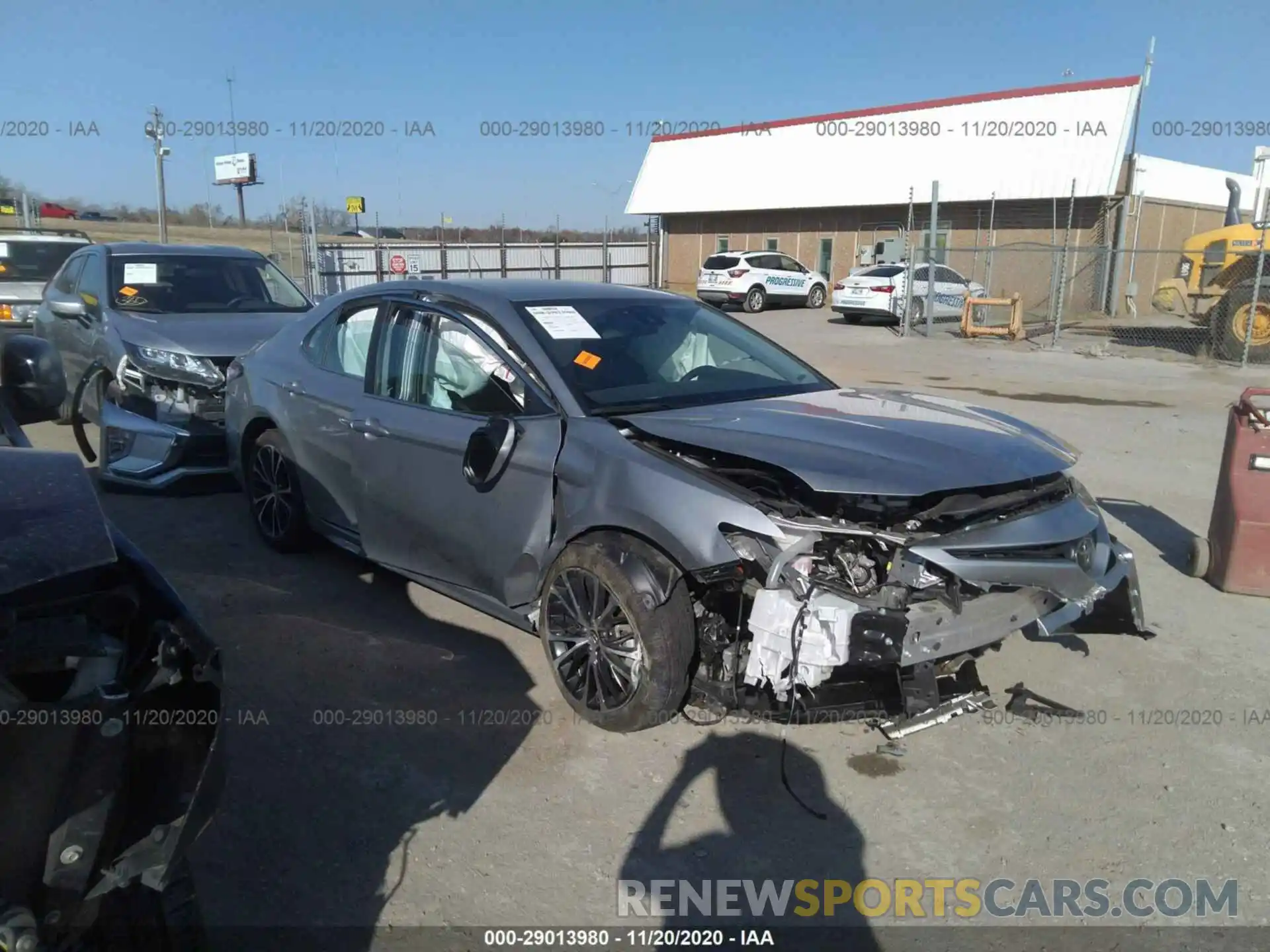 1 Photograph of a damaged car 4T1G11AKXLU932121 TOYOTA CAMRY 2020