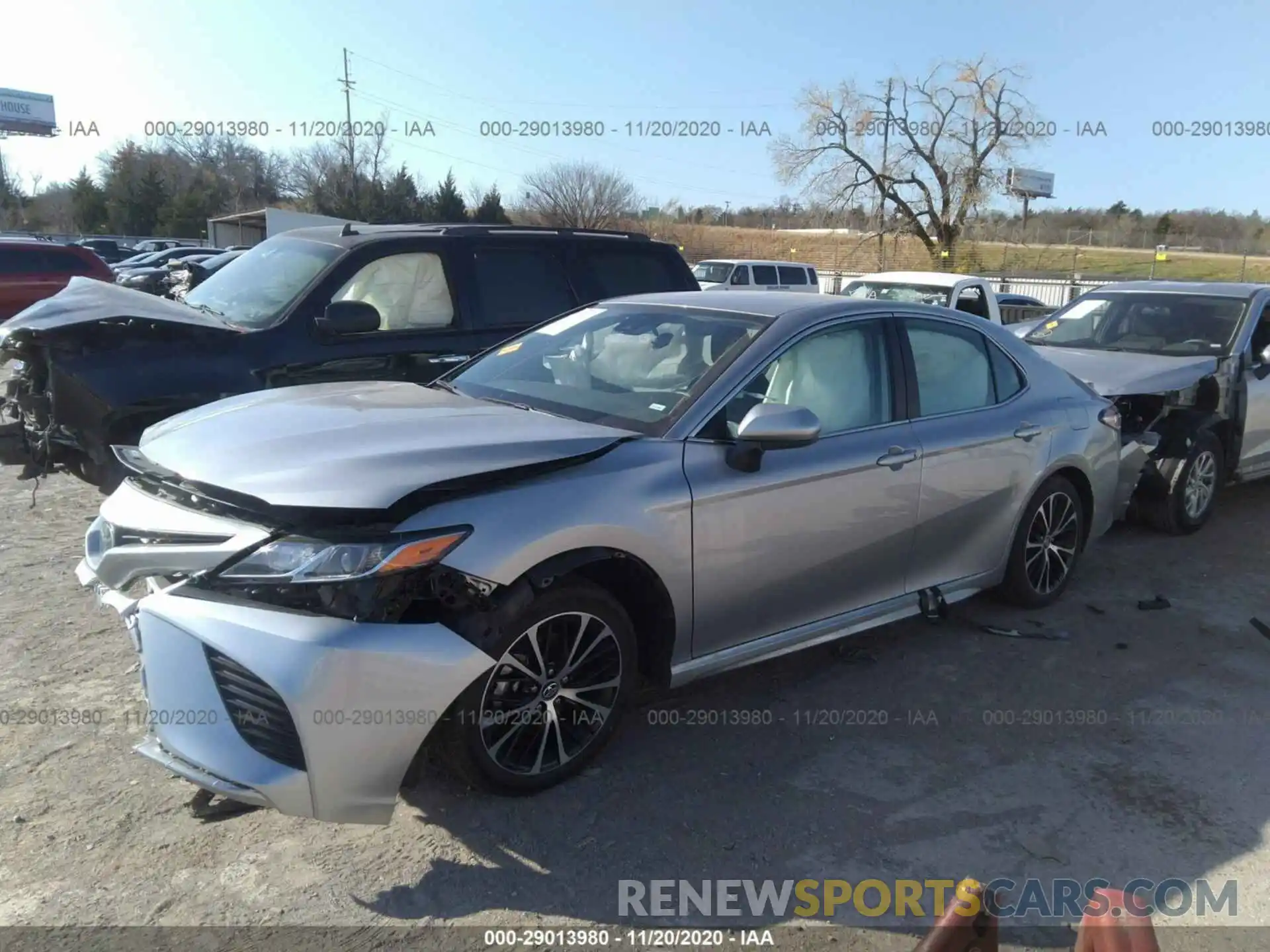 2 Photograph of a damaged car 4T1G11AKXLU932121 TOYOTA CAMRY 2020