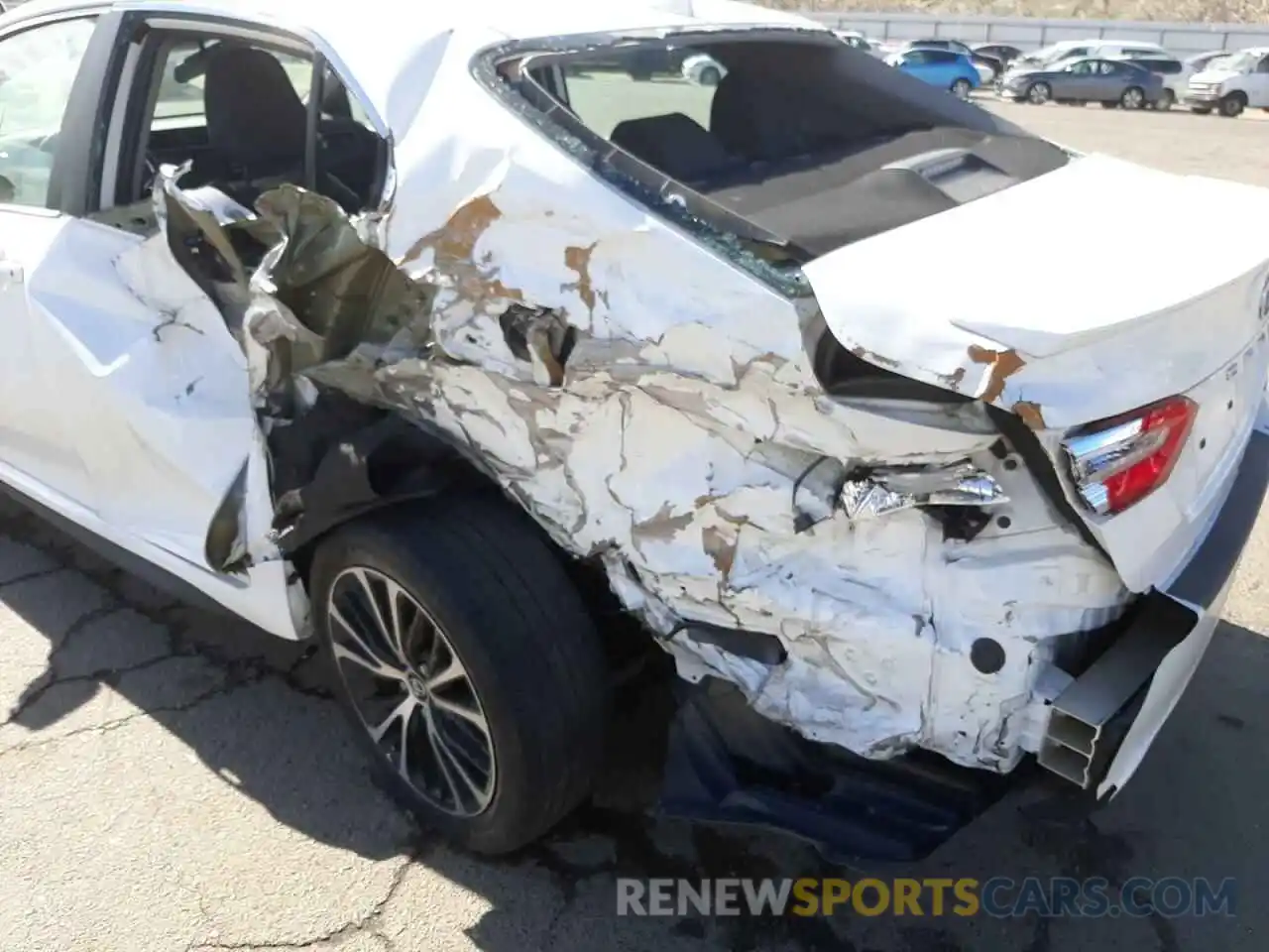 9 Photograph of a damaged car 4T1G11AKXLU933852 TOYOTA CAMRY 2020