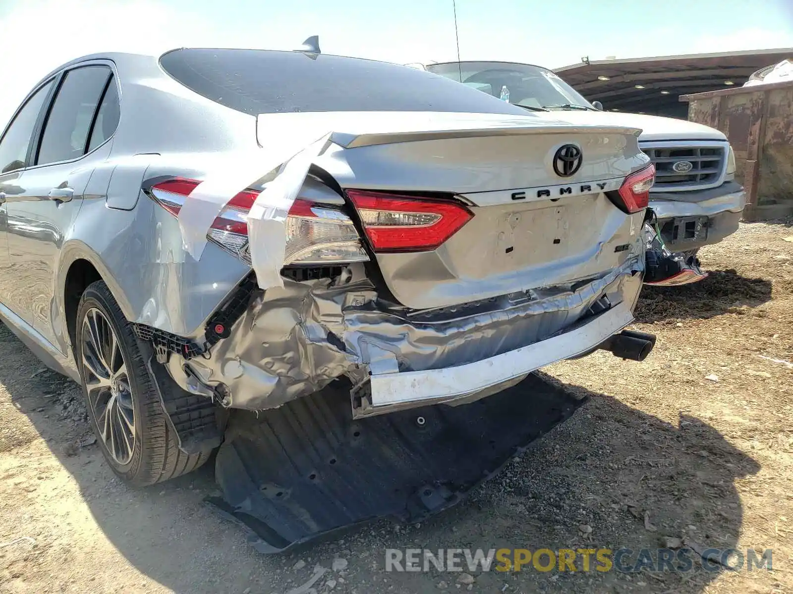 9 Photograph of a damaged car 4T1G11AKXLU935696 TOYOTA CAMRY 2020