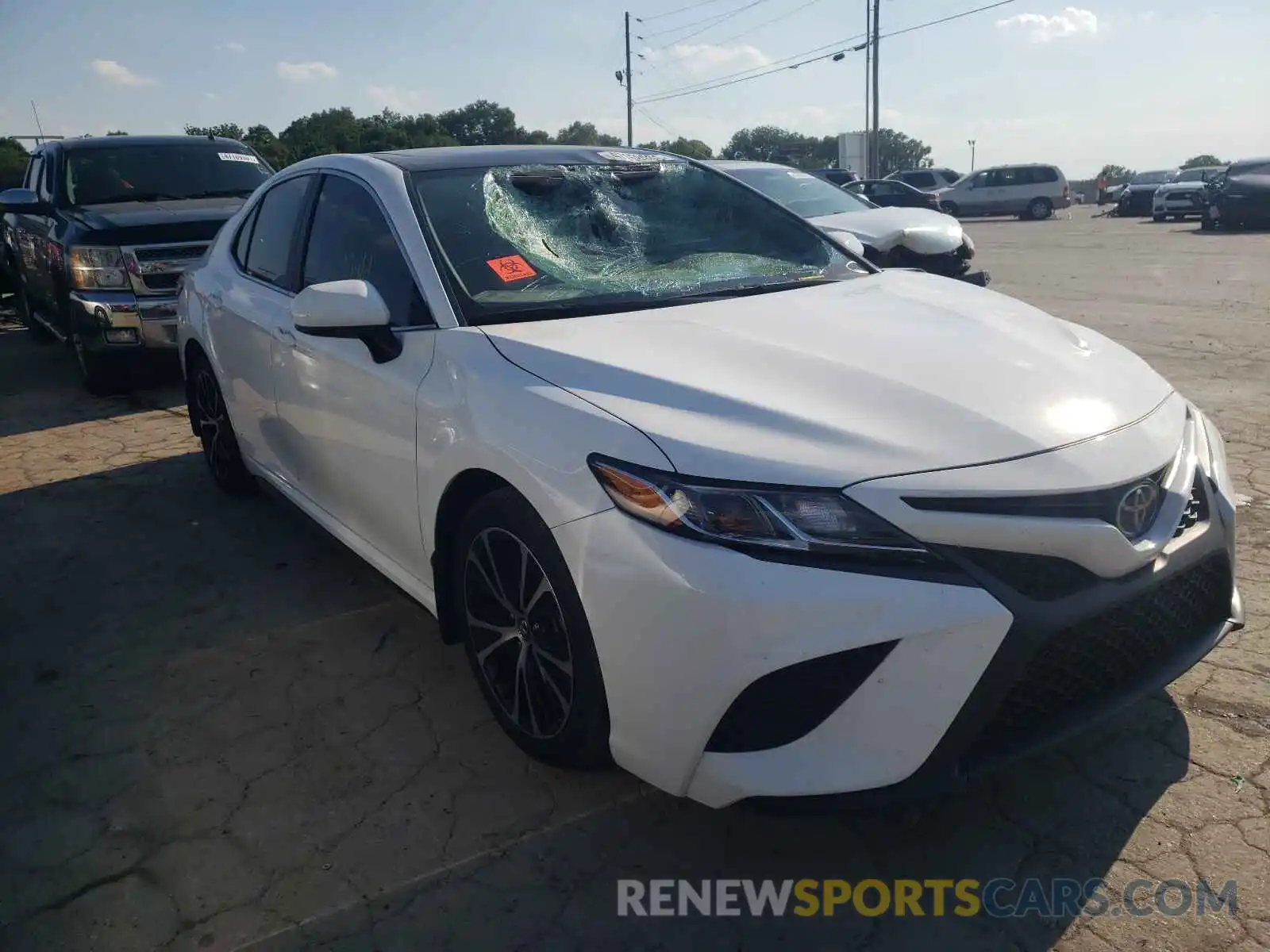 1 Photograph of a damaged car 4T1G11AKXLU938114 TOYOTA CAMRY 2020