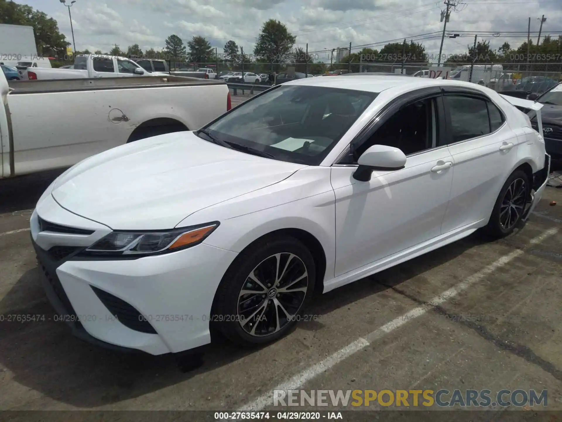 2 Photograph of a damaged car 4T1G11AKXLU938422 TOYOTA CAMRY 2020