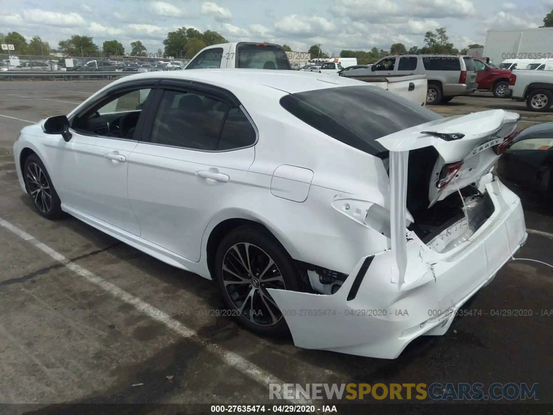 3 Photograph of a damaged car 4T1G11AKXLU938422 TOYOTA CAMRY 2020