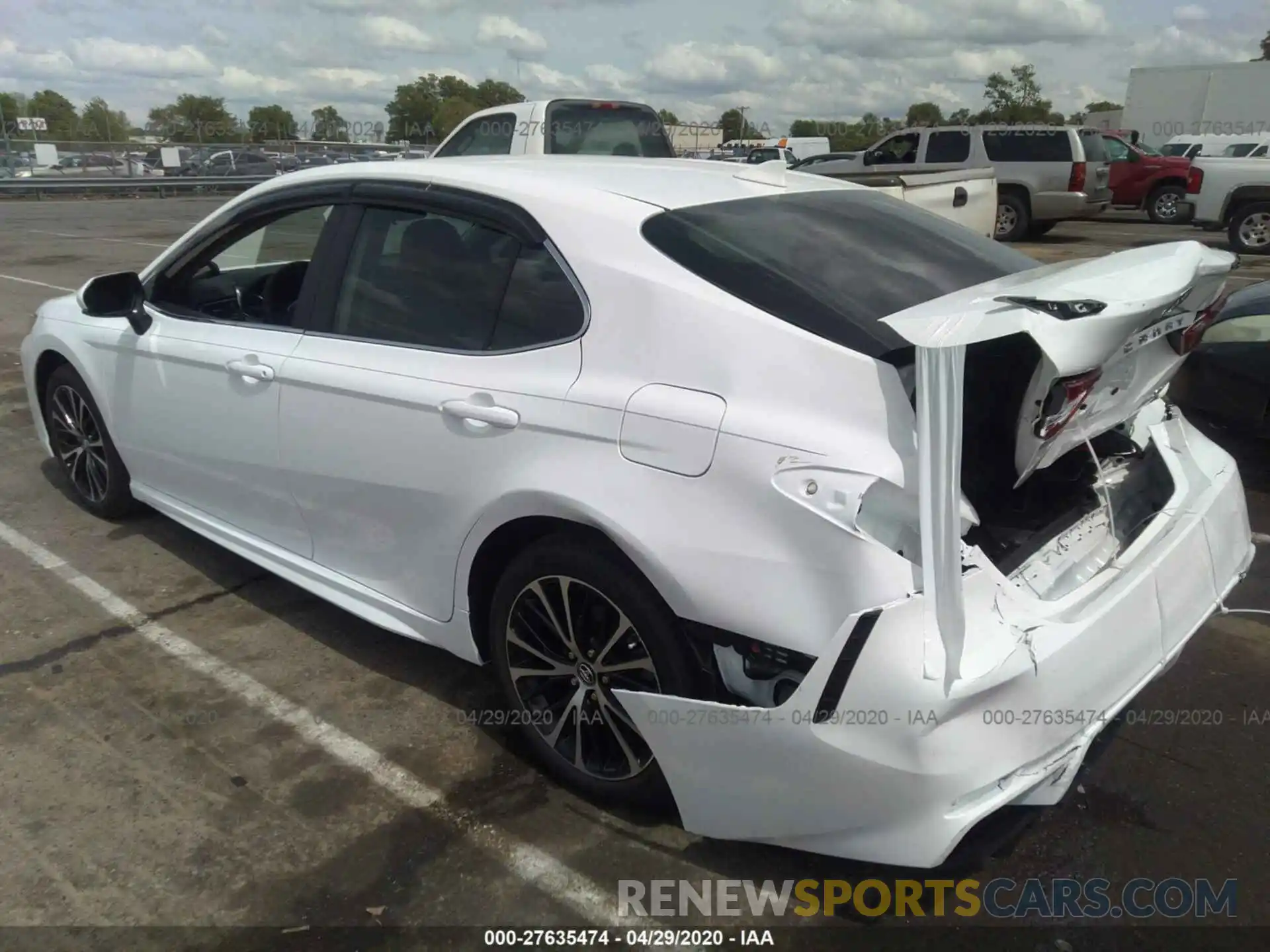 6 Photograph of a damaged car 4T1G11AKXLU938422 TOYOTA CAMRY 2020